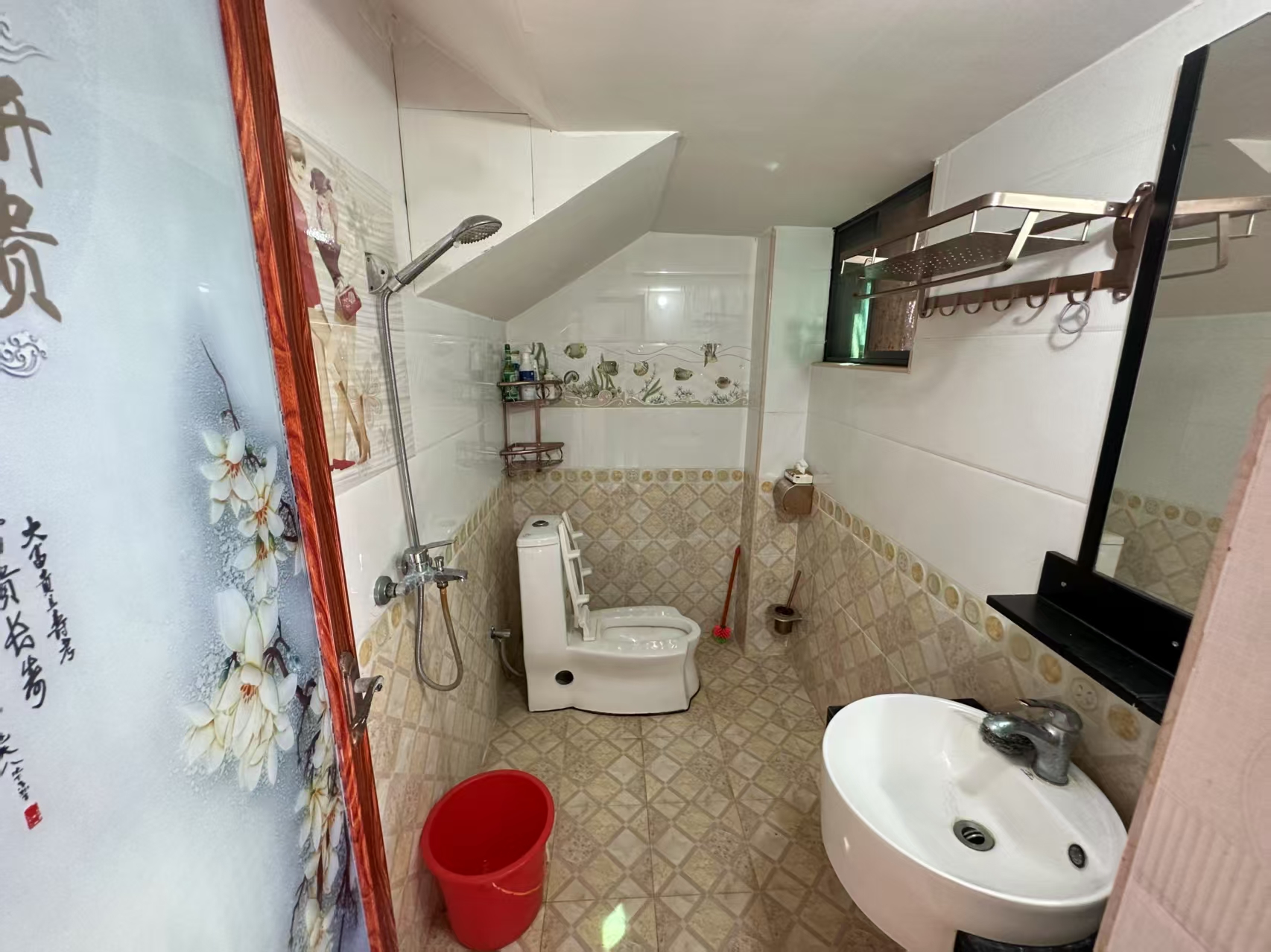 东头村独栋小院 8室3厅4卫 5800.0元/月 东头村独栋小院 8室3厅4卫 5800.0元/月室内图