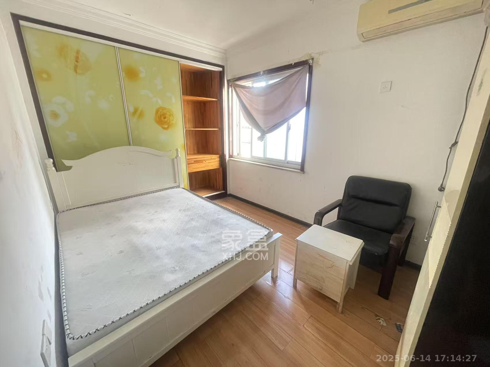 添景阁 2室1厅1卫 1800.0元/月 添景阁 2室1厅1卫 1800.0元/月室内图