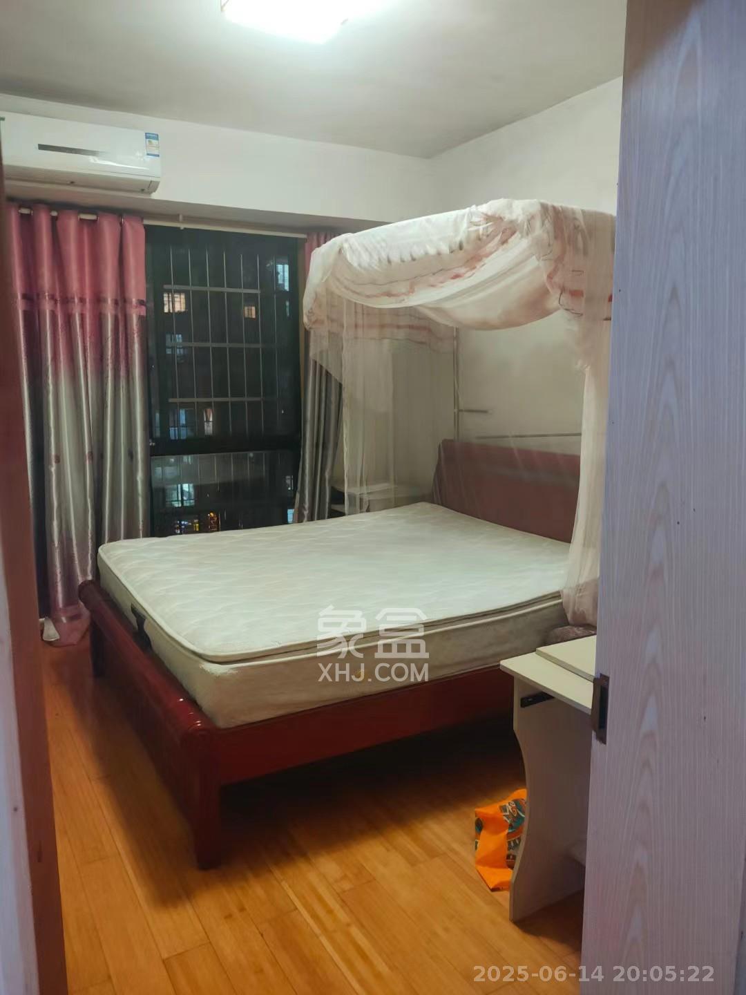 三景国际  2室2厅1卫    1300.0元/月室内图