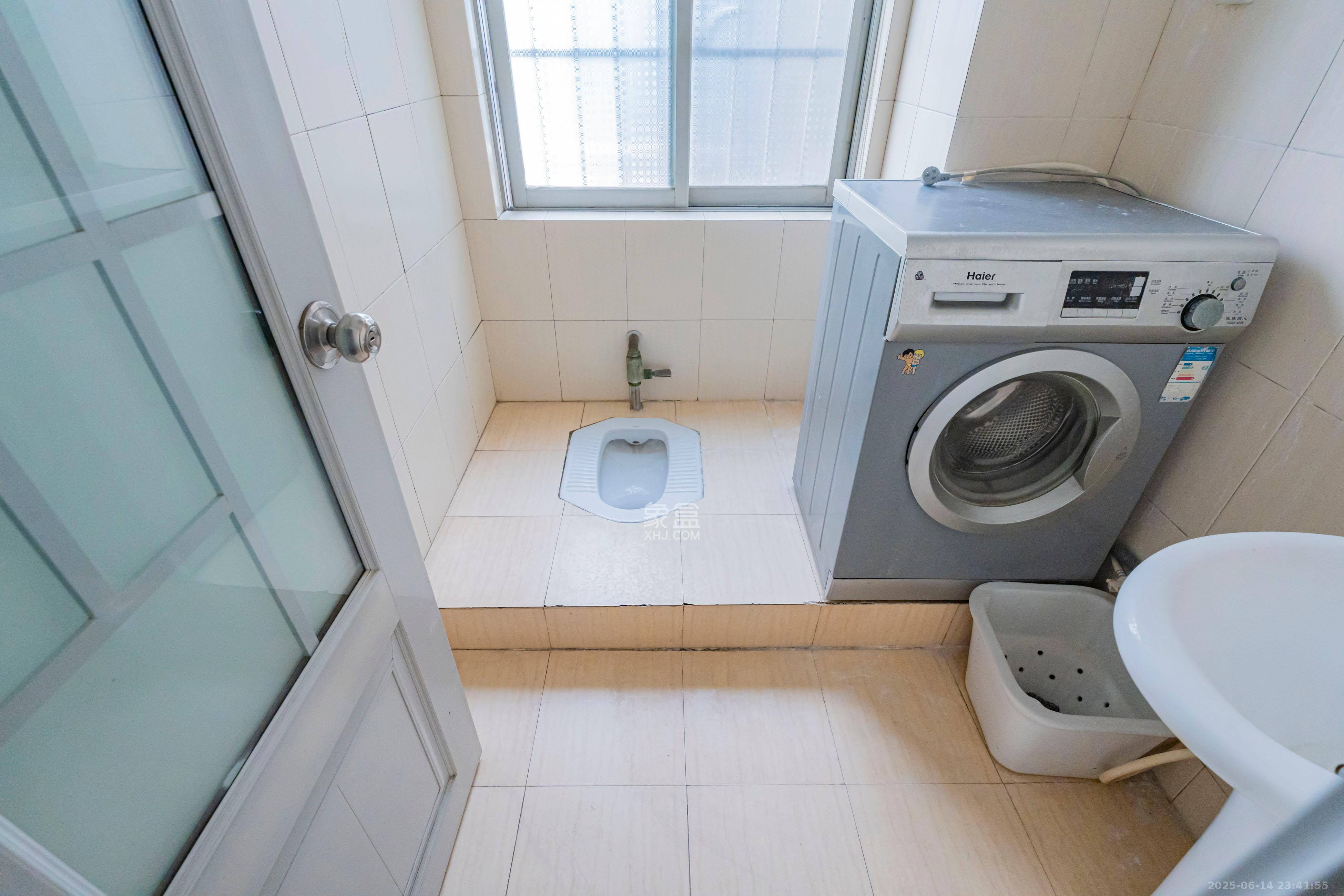 富兴金地大厦  3室2厅2卫    150.0万 富兴金地大厦  3室2厅2卫    150.0万卫生间