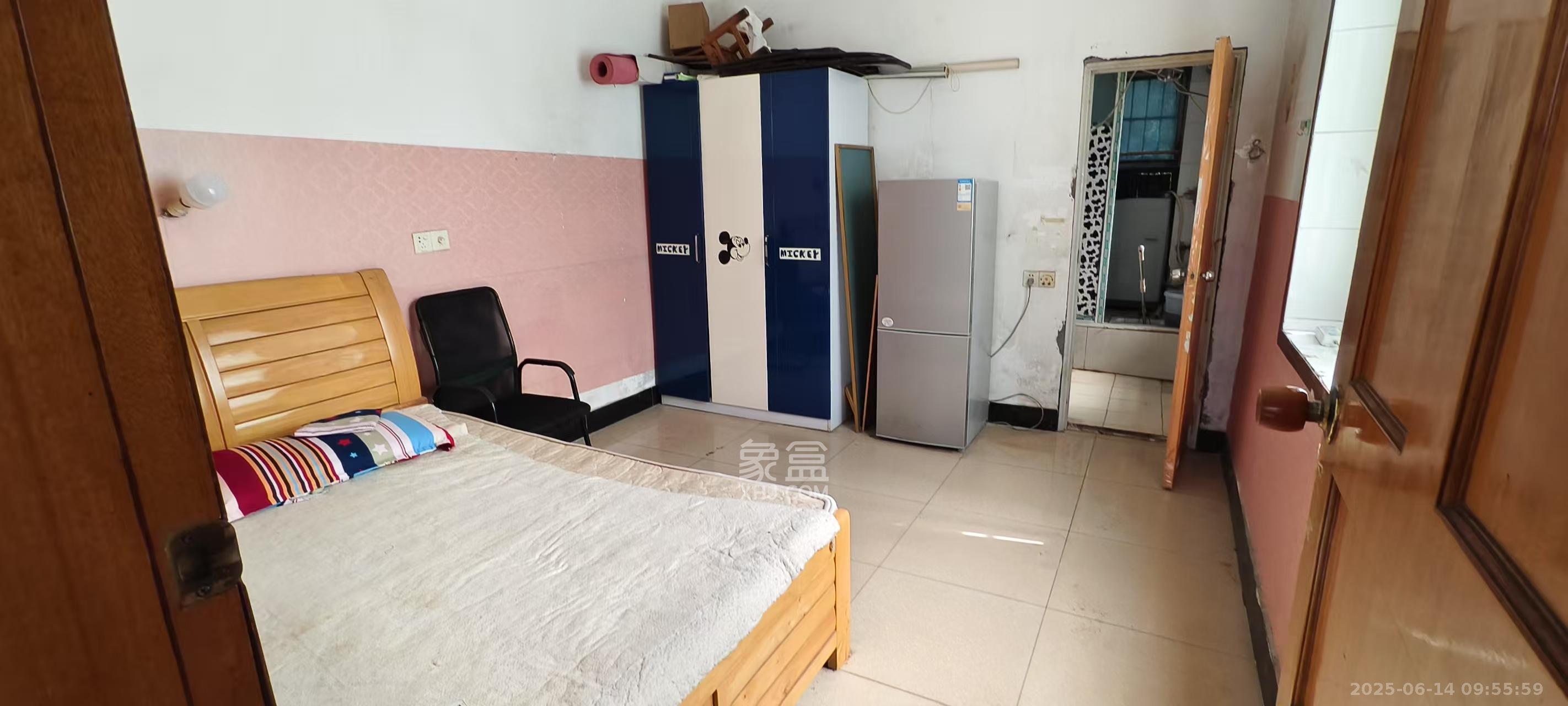 火把山小区 1室1厅1卫 1000.0元/月 火把山小区 1室1厅1卫 1000.0元/月室内图