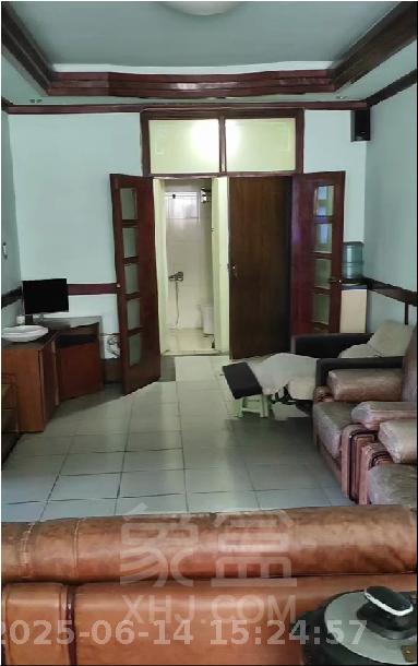 人民中路 3室1厅1卫 1200.0元/月 人民中路 3室1厅1卫 1200.0元/月室内图