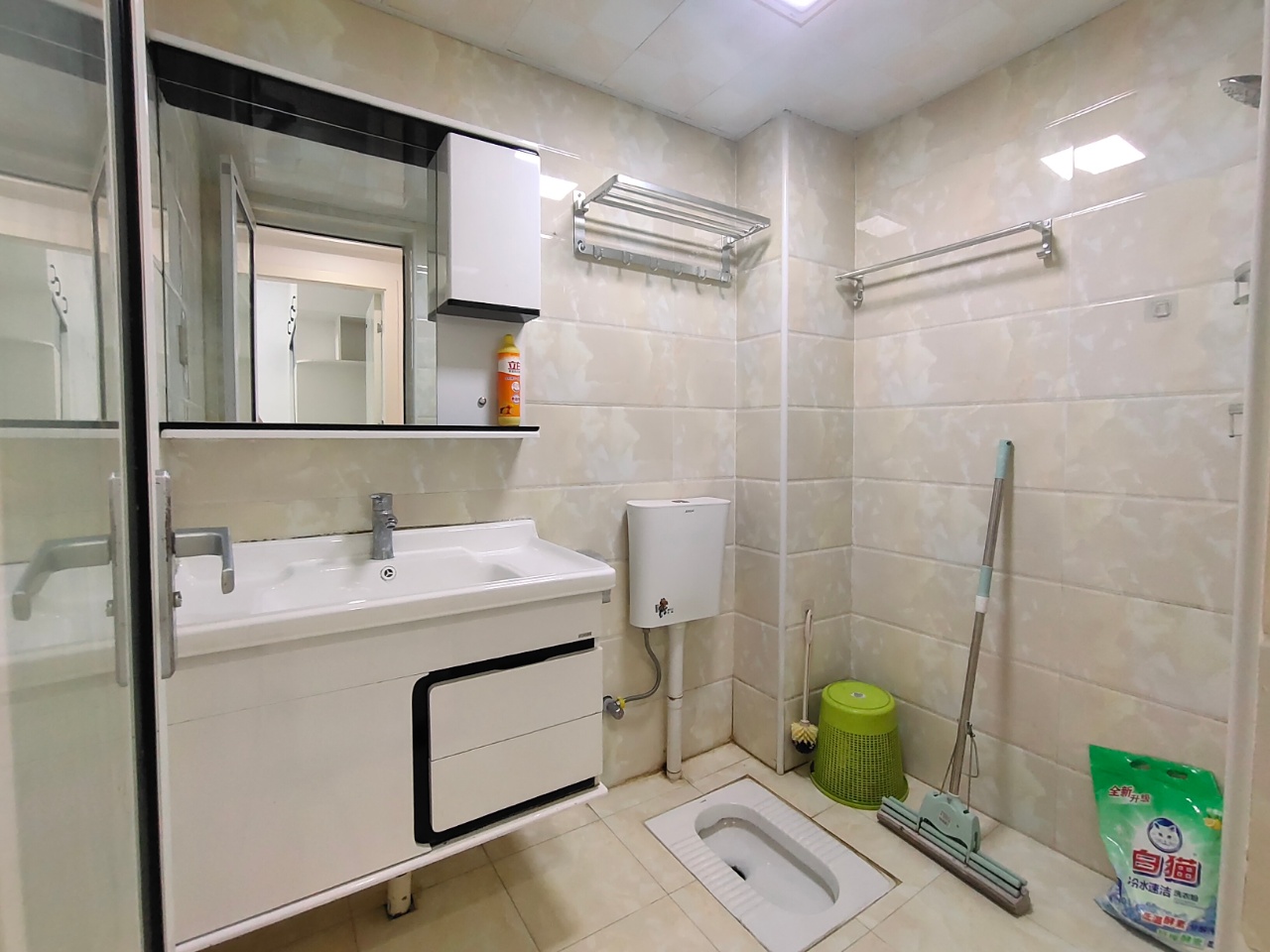 美的梧桐庄园 1室1厅1卫 1500.0元/月 美的梧桐庄园 1室1厅1卫 1500.0元/月室内图