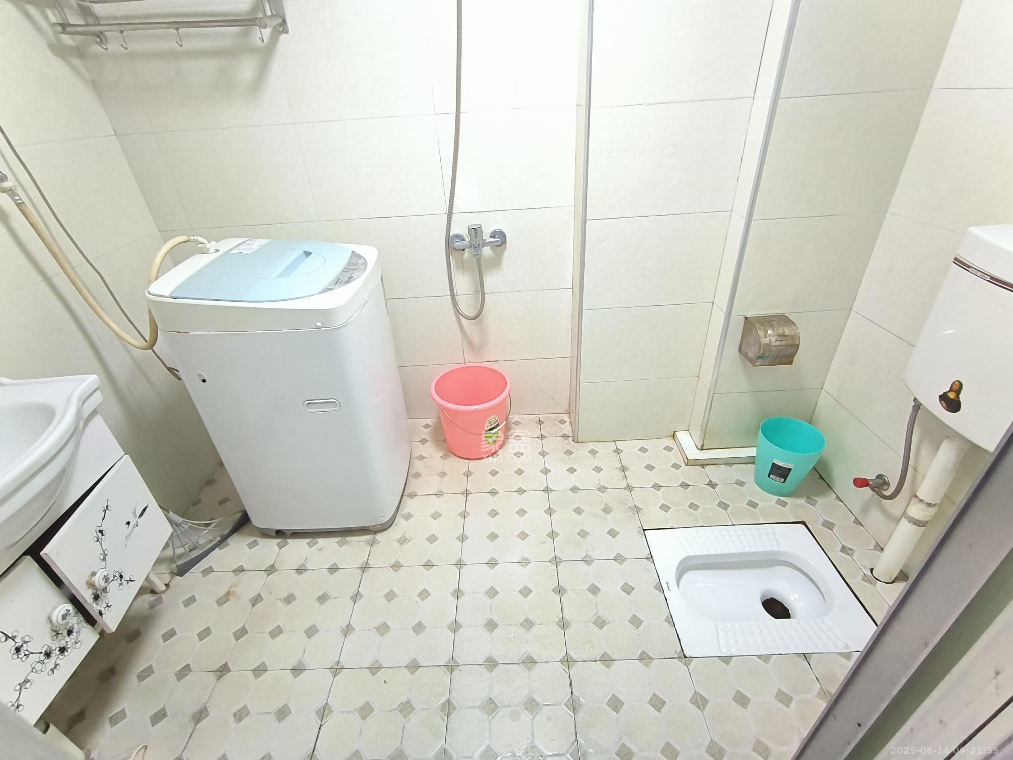 保利麓谷林语I区  1室1厅1卫   1400.00元/月室内图