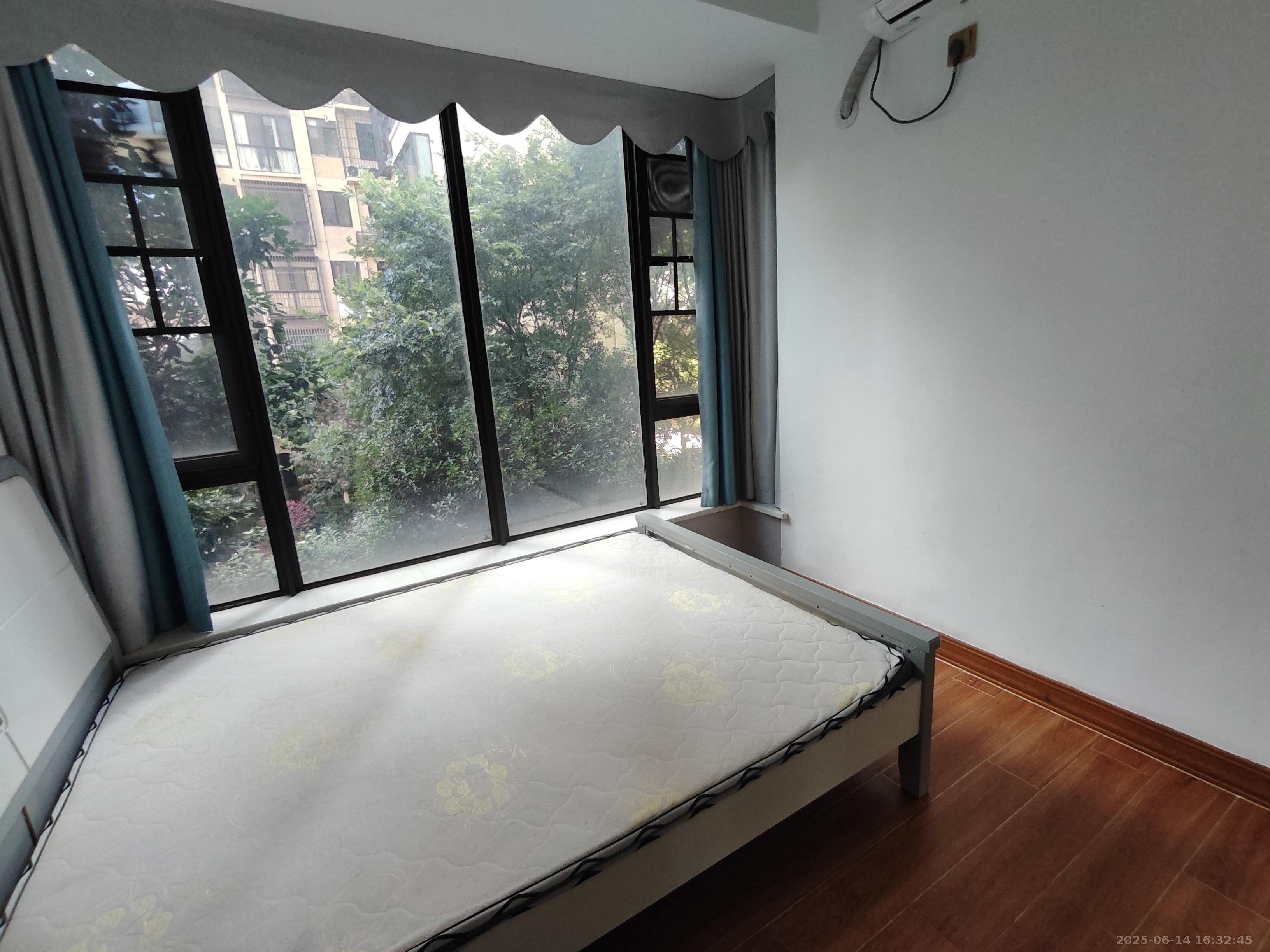 金轮翡翠名园 3室2厅2卫 1600.0元/月 金轮翡翠名园 3室2厅2卫 1600.0元/月室内图