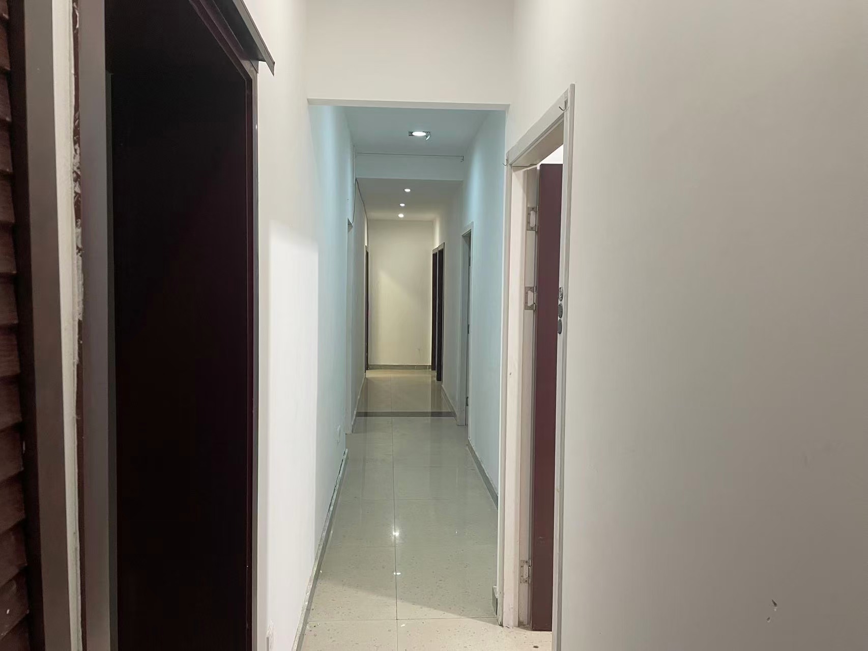 永兴阁A座 5室2厅2卫 2300.0元/月 永兴阁A座 5室2厅2卫 2300.0元/月室内图