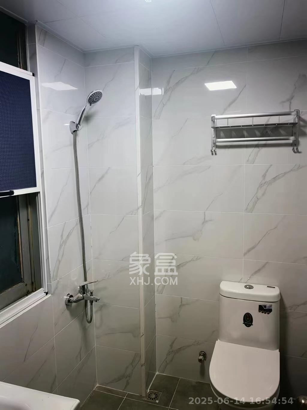 桔园小区1-8片  3室2厅1卫    2400.0元/月室内图