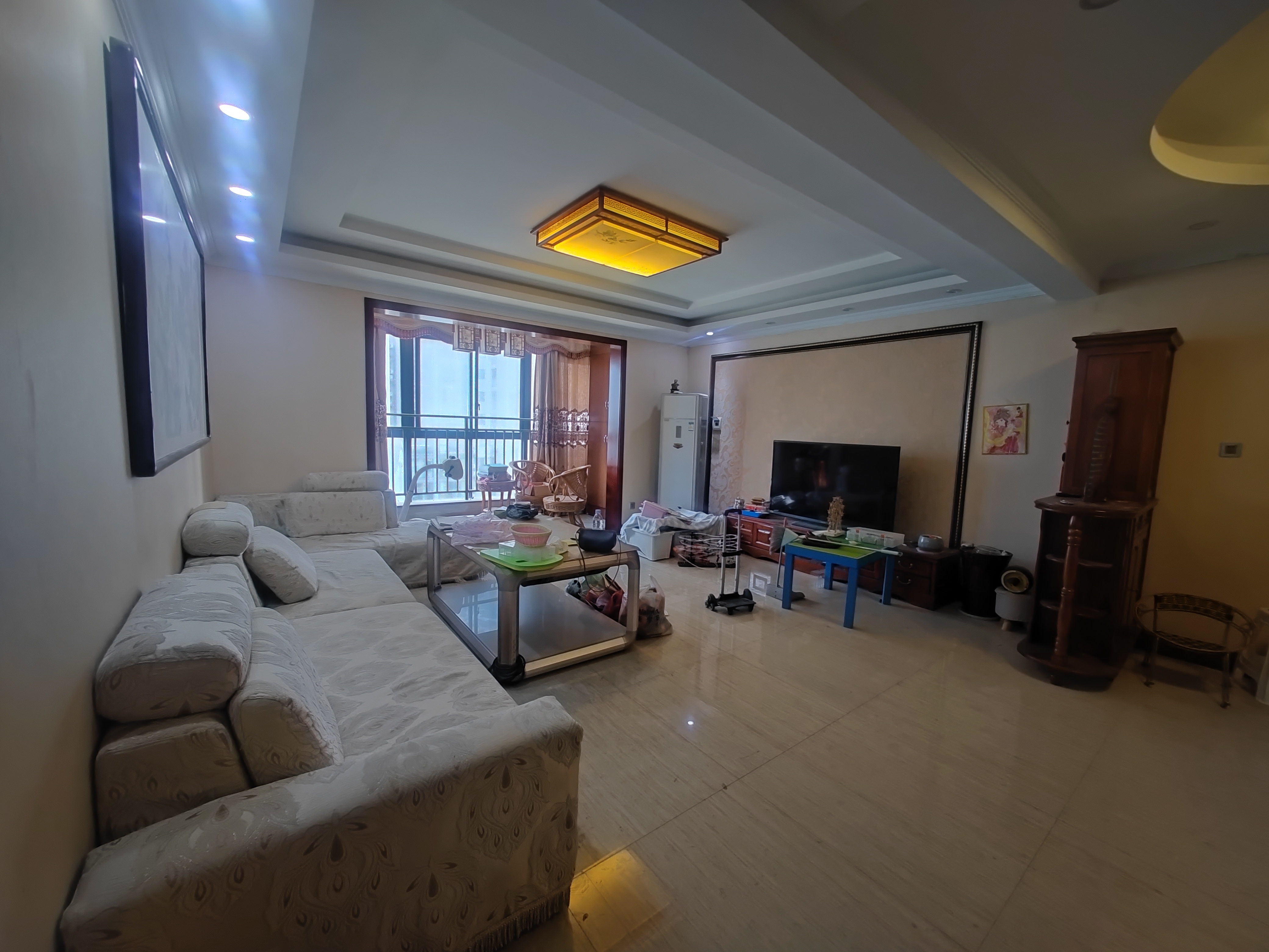 南苑上和一期 4室2厅2卫 89.8万 南苑上和一期 4室2厅2卫 89.8万客厅