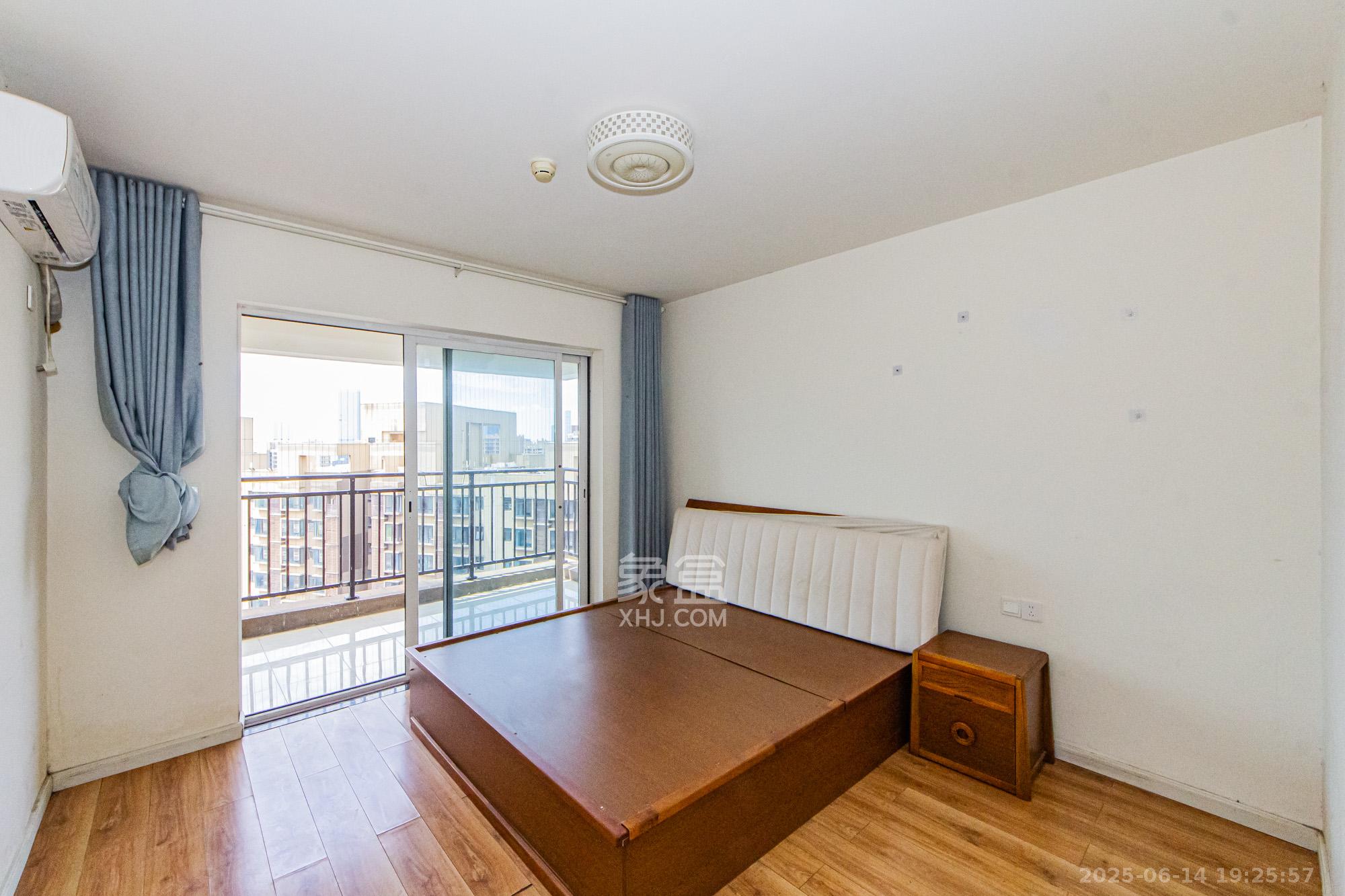 北辰三角洲C2区  3室2厅2卫    185.0万卧室