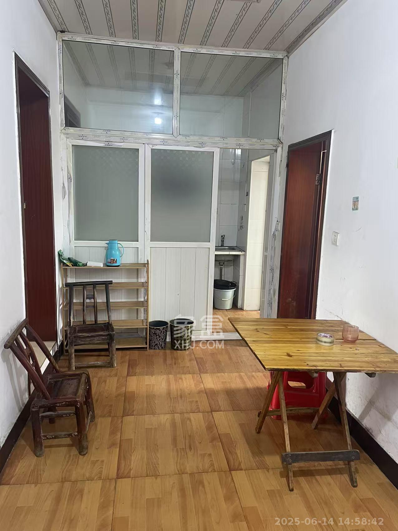 张公岭安置小区 1室0厅0卫 1200.0元/月 张公岭安置小区 1室0厅0卫 1200.0元/月室内图