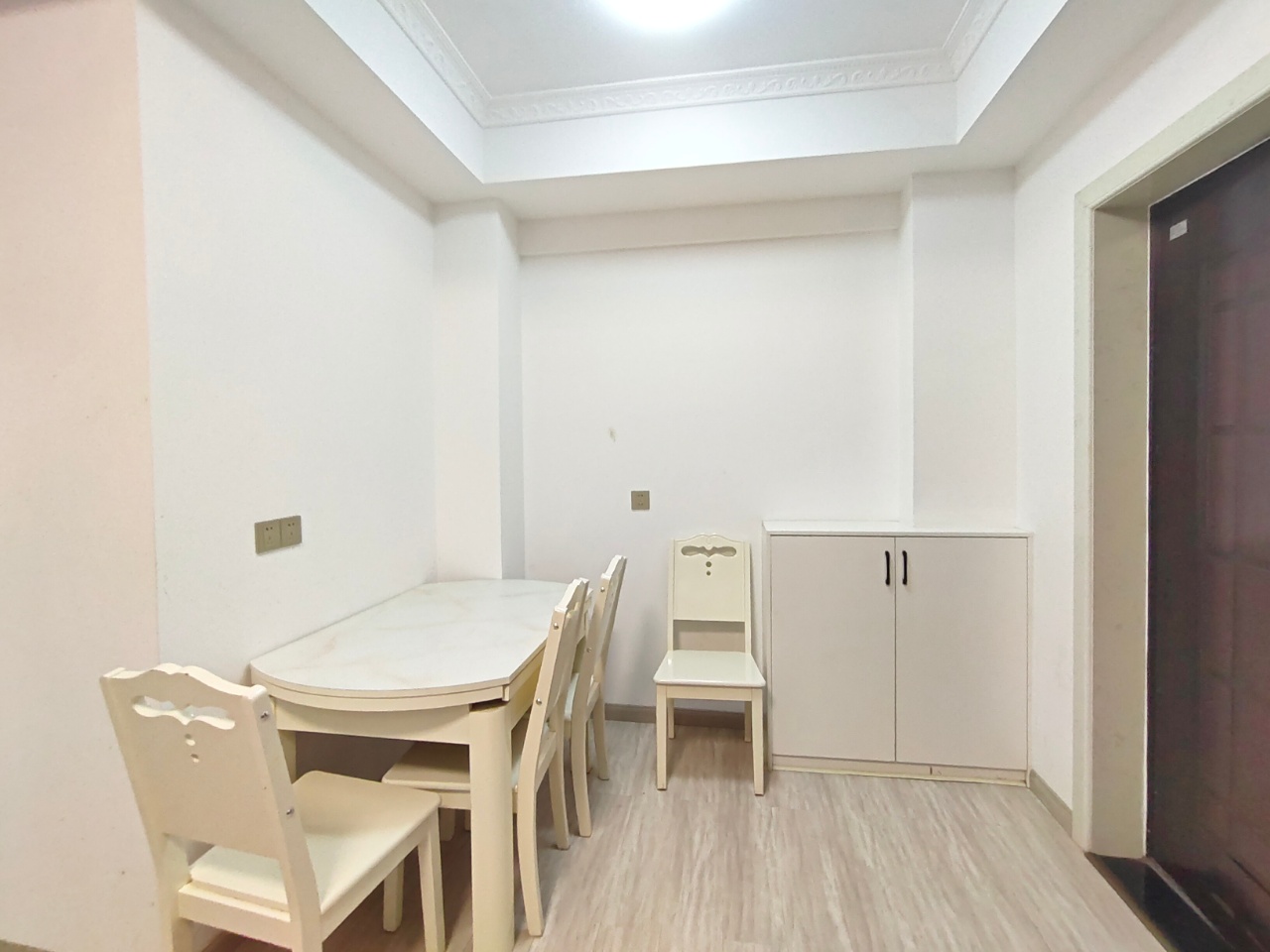 美的梧桐庄园 1室1厅1卫 1500.0元/月 美的梧桐庄园 1室1厅1卫 1500.0元/月室内图