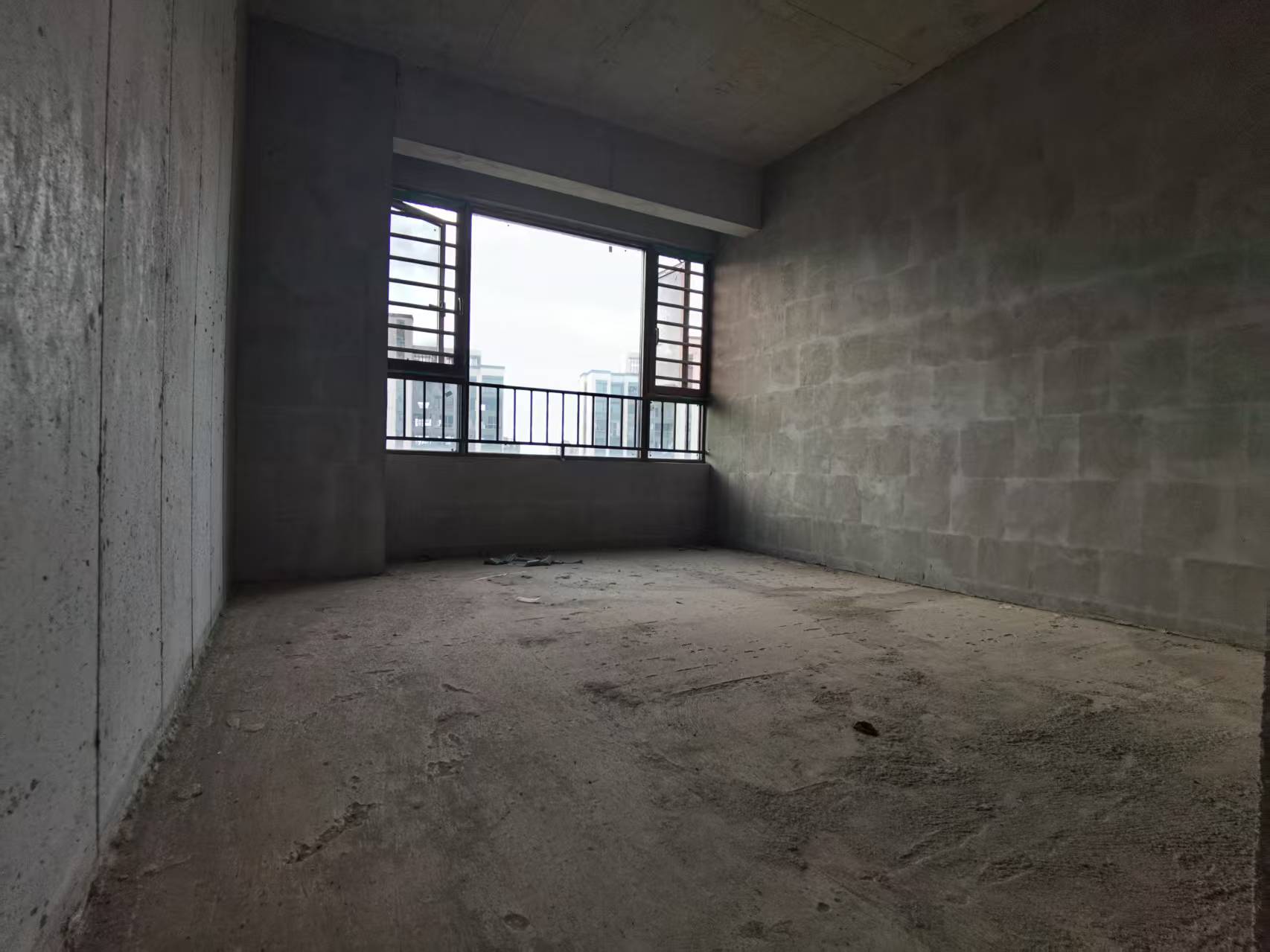 湘悦青春里 5室2厅2卫 108.0万 湘悦青春里 5室2厅2卫 108.0万客厅