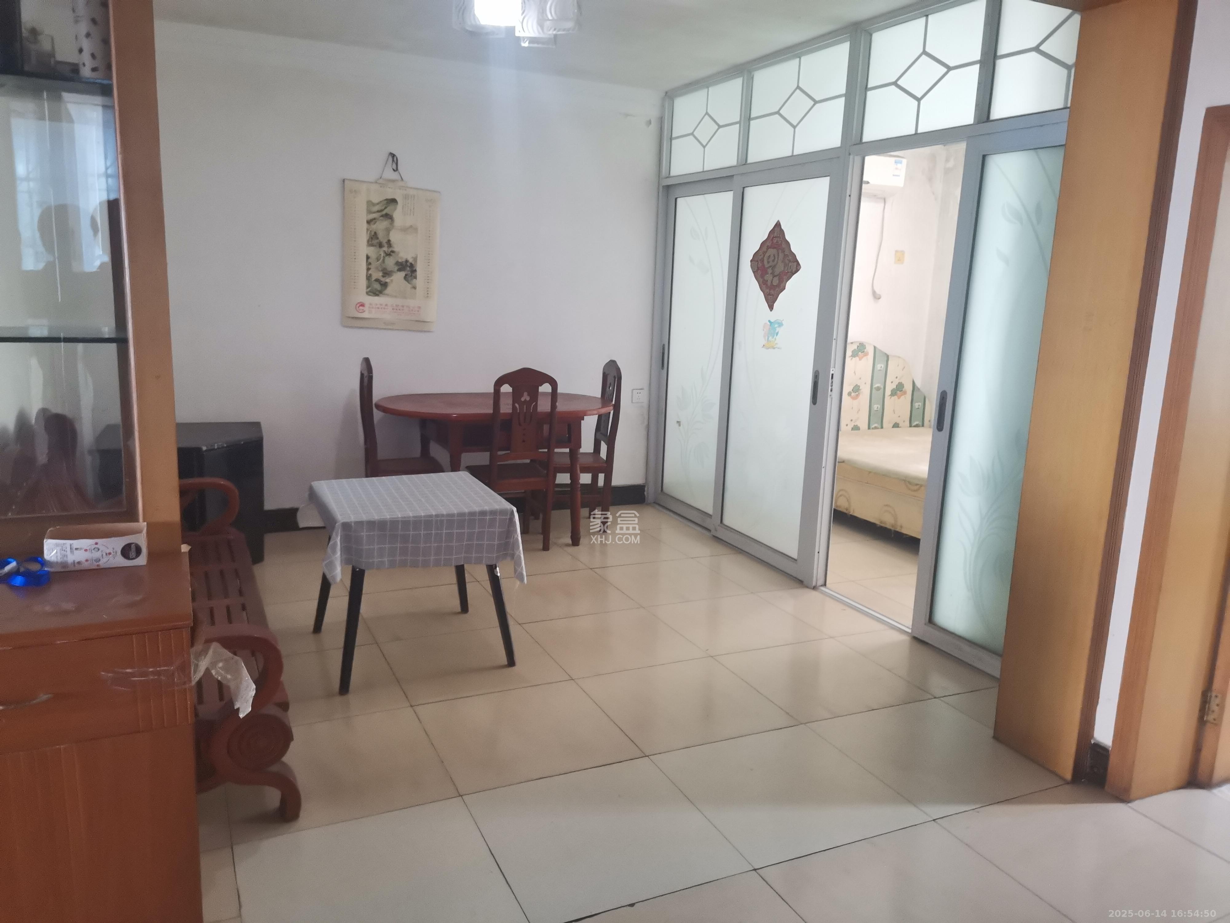 广厦新村 3室1厅1卫 1300.0元/月 广厦新村 3室1厅1卫 1300.0元/月室内图