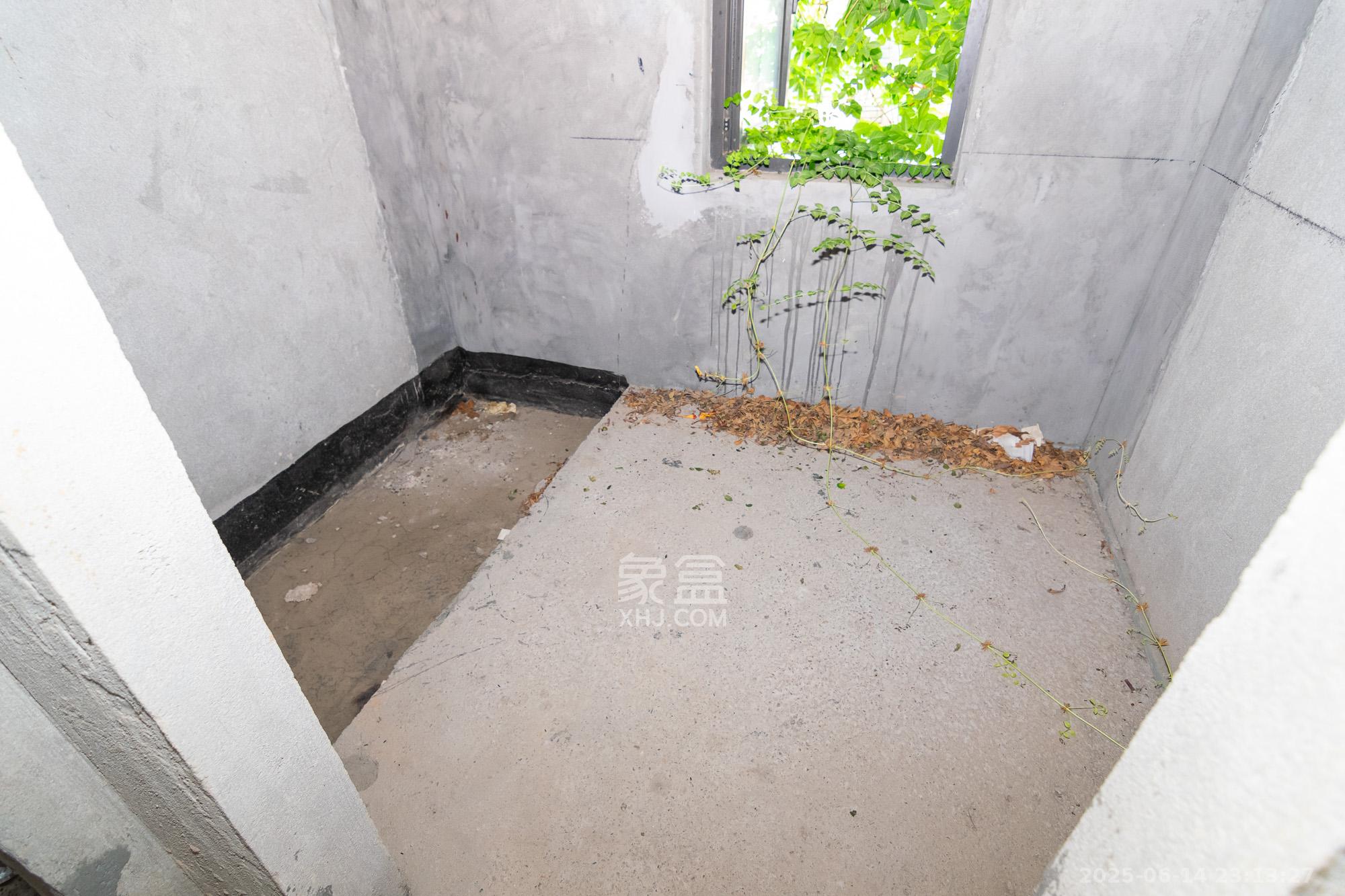 中粮北纬28°别墅 8室3厅4卫 868.0万 中粮北纬28°别墅 8室3厅4卫 868.0万其他