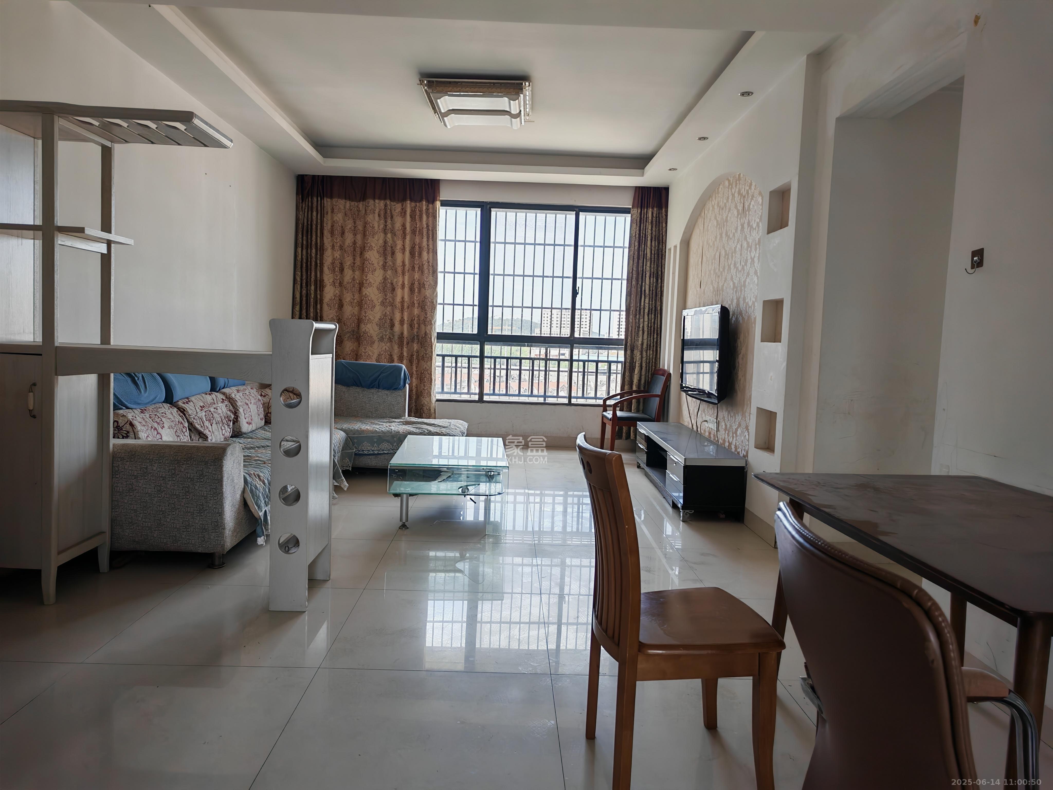 枫华府第 3室2厅2卫 1500.0元/月 枫华府第 3室2厅2卫 1500.0元/月室内图