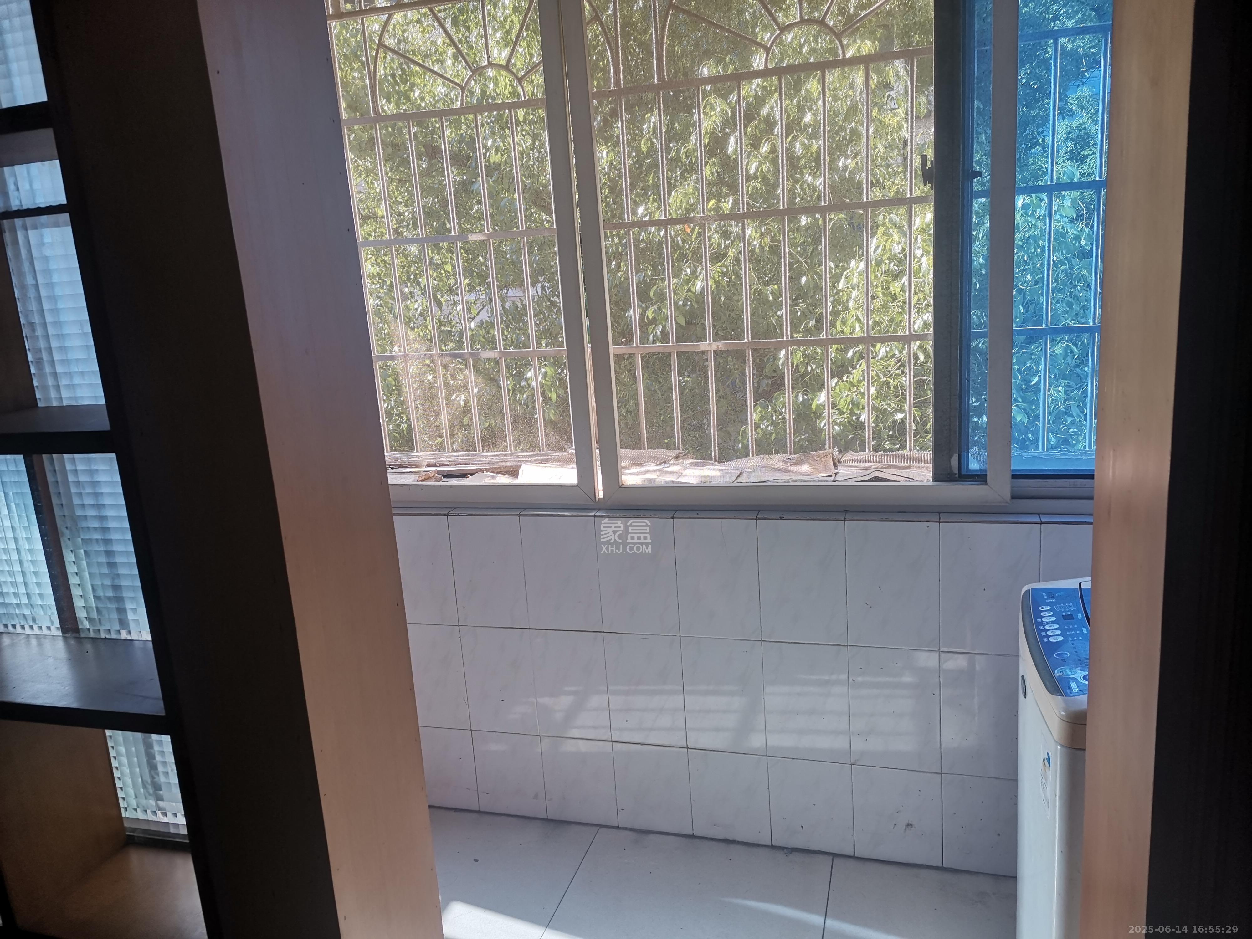 广厦新村 3室1厅1卫 1300.0元/月 广厦新村 3室1厅1卫 1300.0元/月室内图