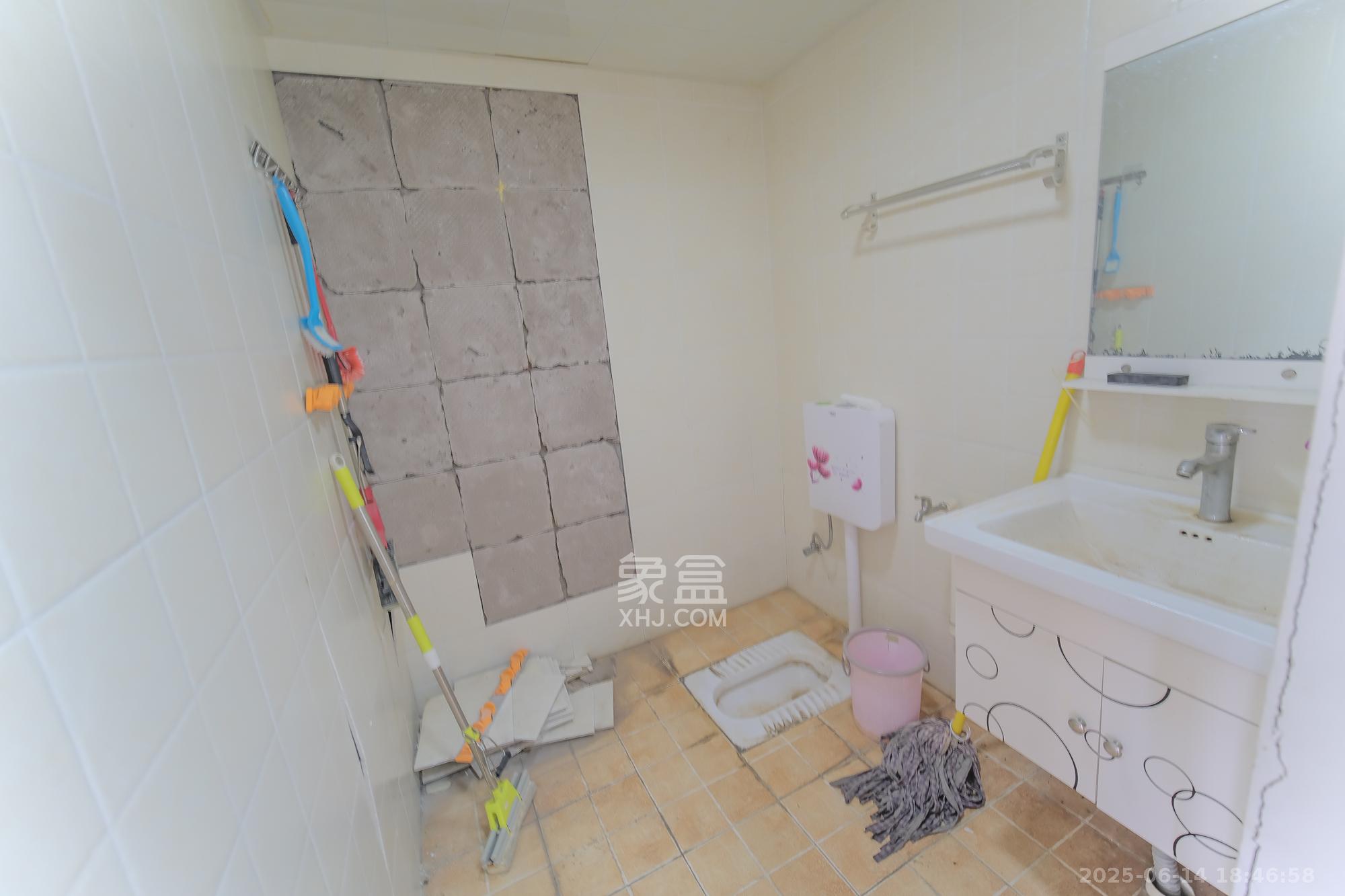 山水湾  1室1厅1卫   30.00万卫生间
