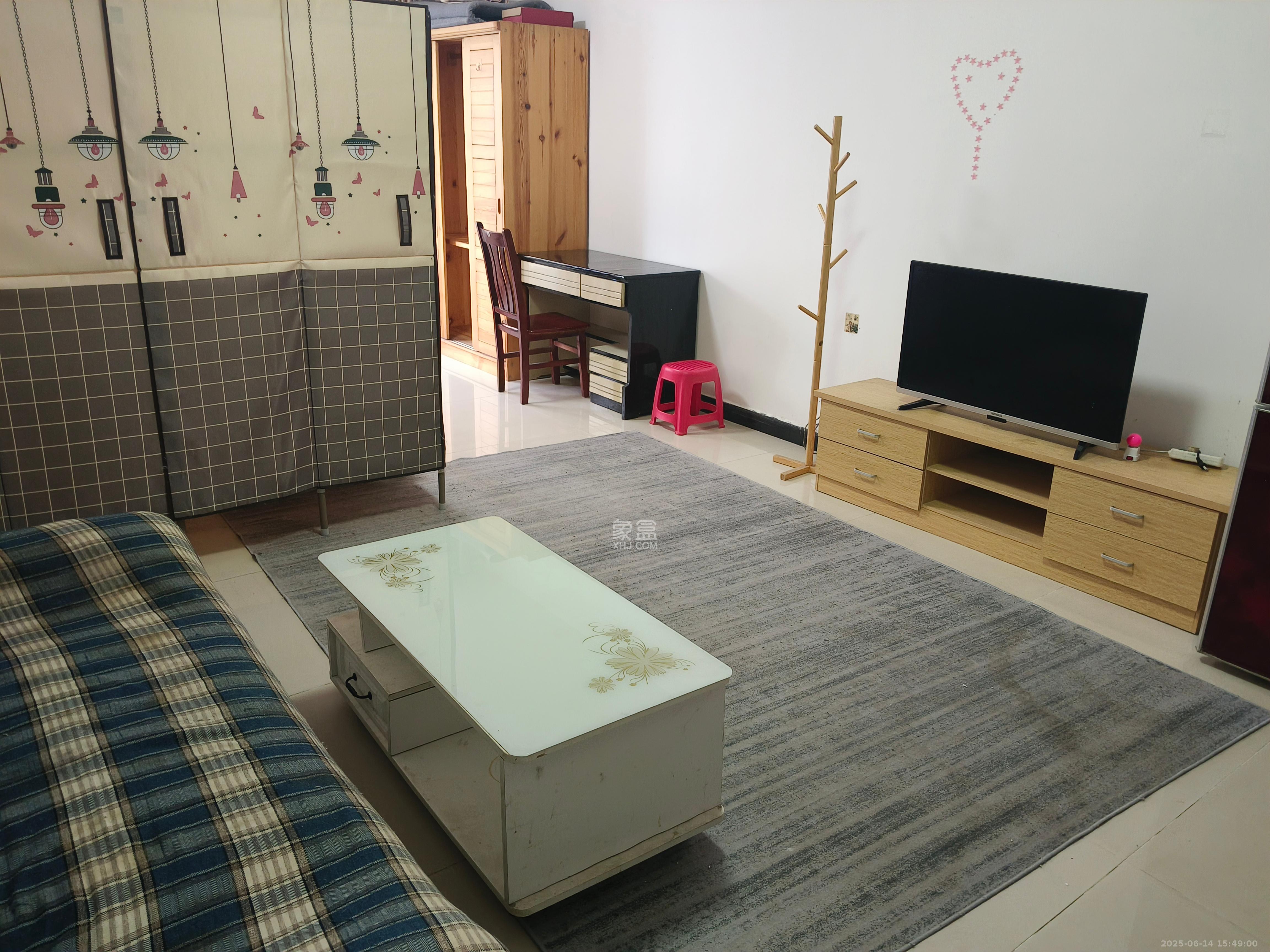 三重星都心  1室1厅1卫   1300.00元/月