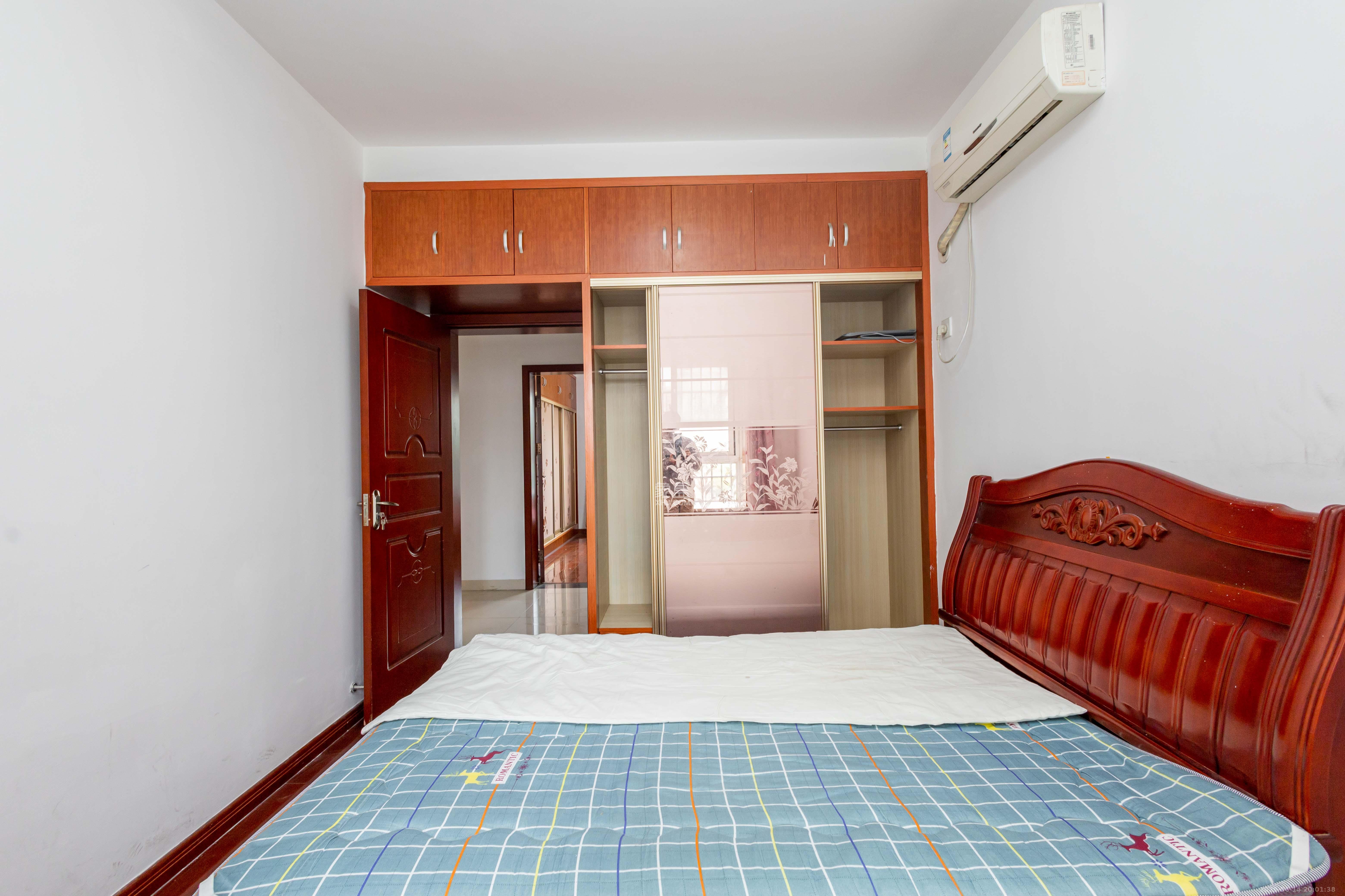 博雅湘水湾  2室2厅1卫    46.0万 博雅湘水湾  2室2厅1卫    46.0万卧室