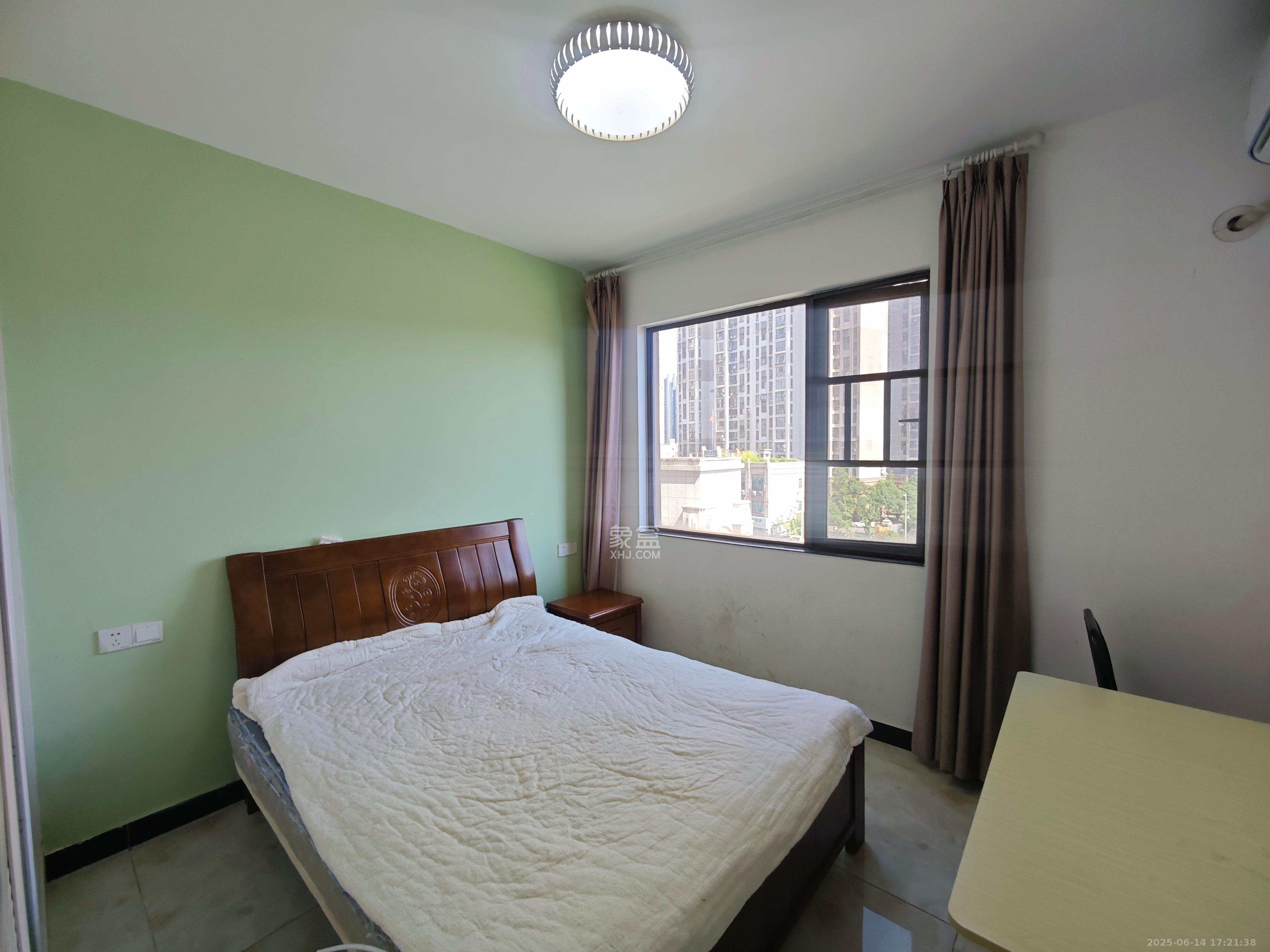 梅溪鑫苑名家 3室2厅1卫 2400.0元/月 梅溪鑫苑名家 3室2厅1卫 2400.0元/月室内图