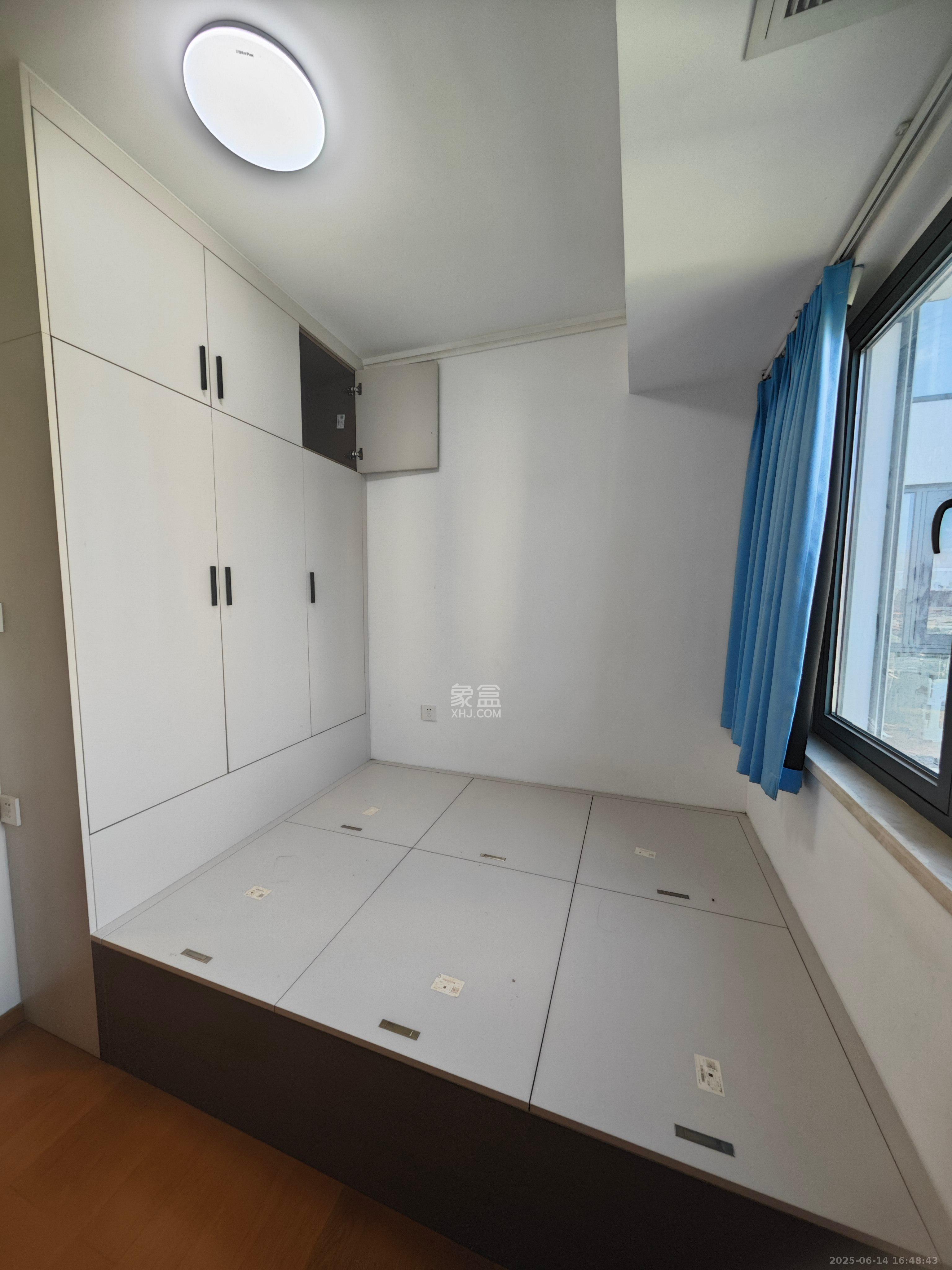 清控湖山雅居南区  3室2厅2卫   2600.00元/月室内图