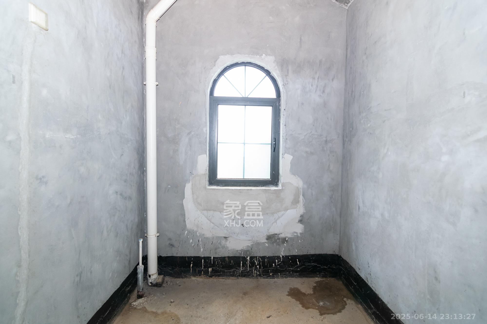 中粮北纬28°别墅 8室3厅4卫 868.0万 中粮北纬28°别墅 8室3厅4卫 868.0万卫生间