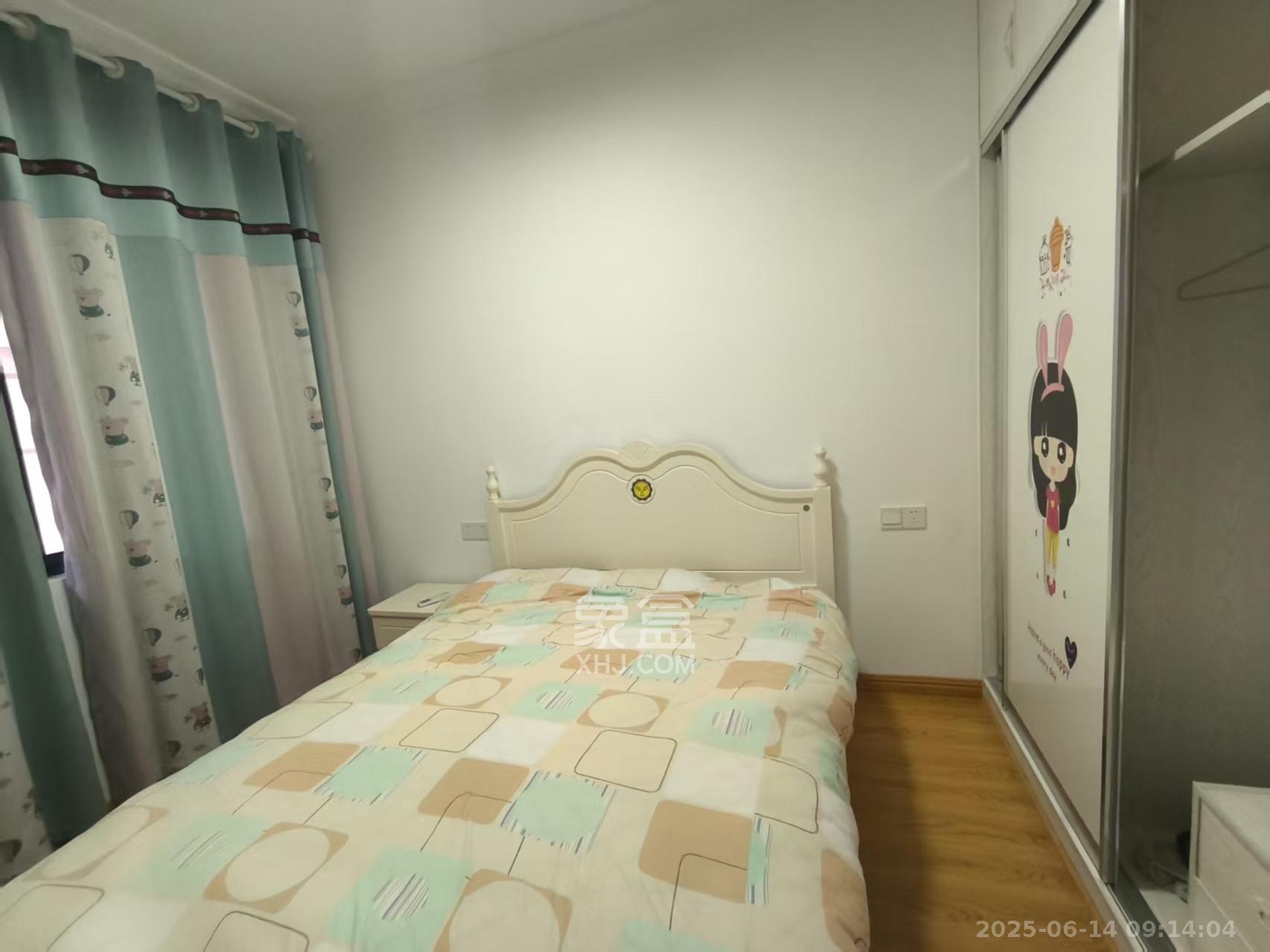 紫华郡  3室2厅1卫    2400.0元/月室内图