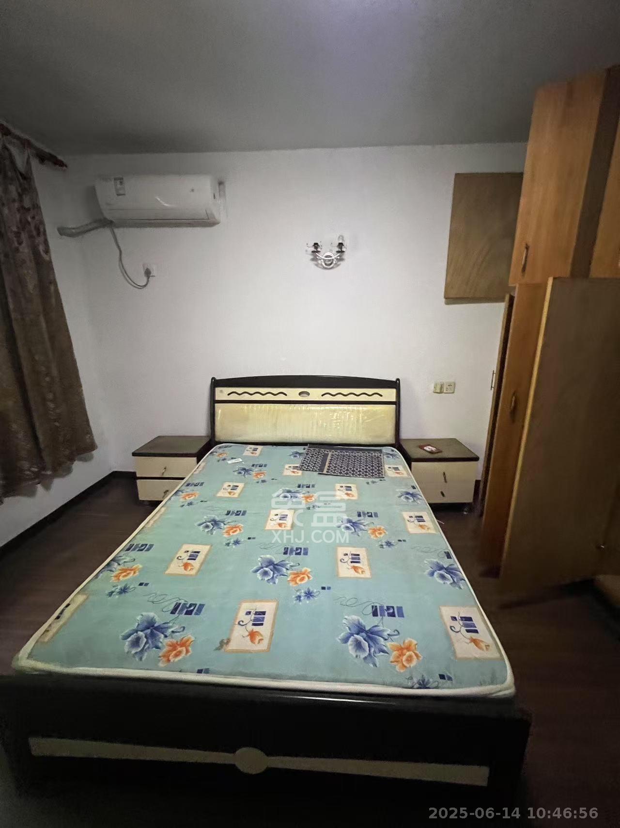 东南明苑  3室2厅2卫   2400.00元/月室内图