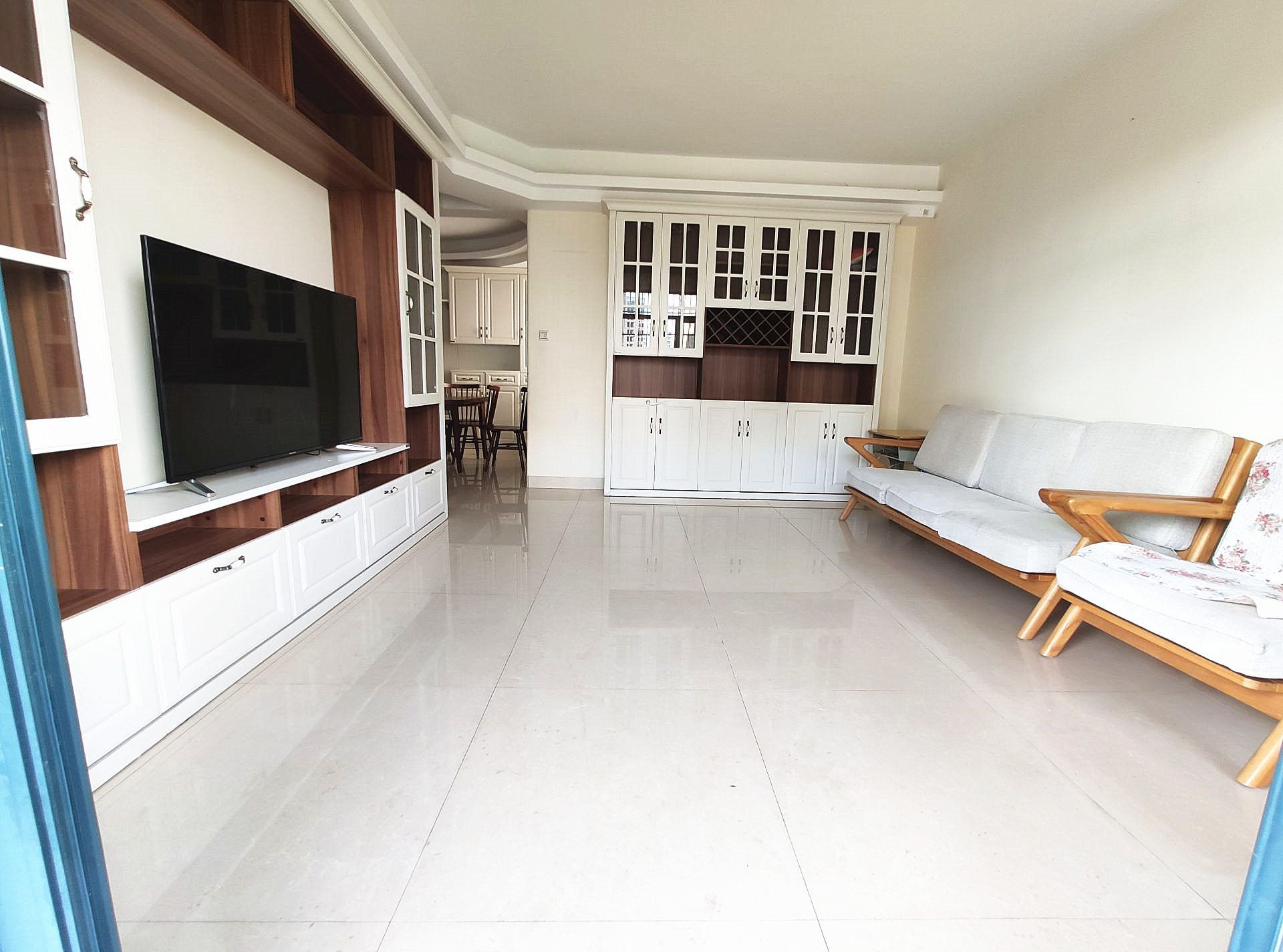 万花坊  3室1厅1卫    3200.0元/月 万花坊  3室1厅1卫    3200.0元/月室内图