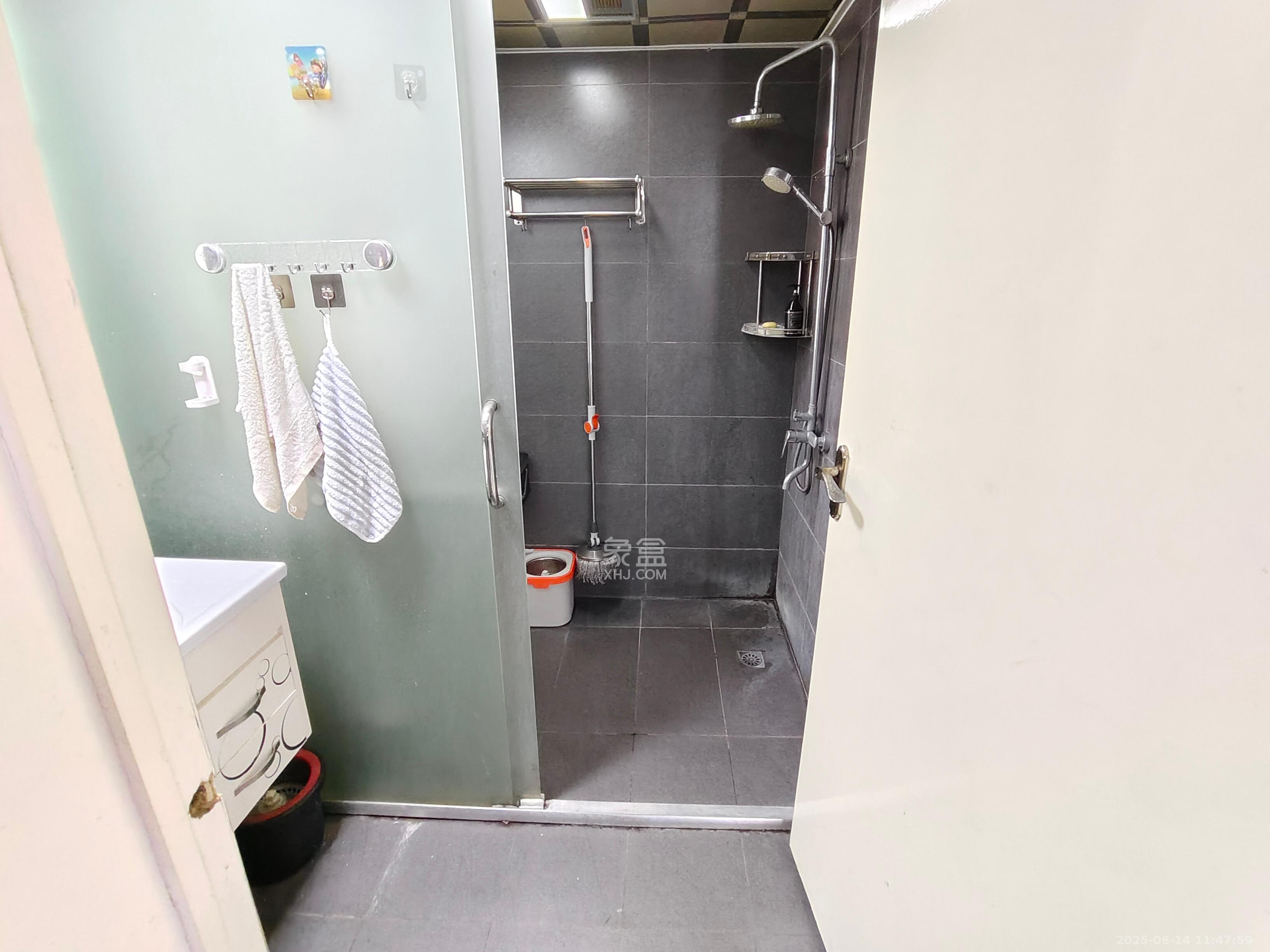 东门壹号家园  2室2厅1卫   2300.00元/月室内图