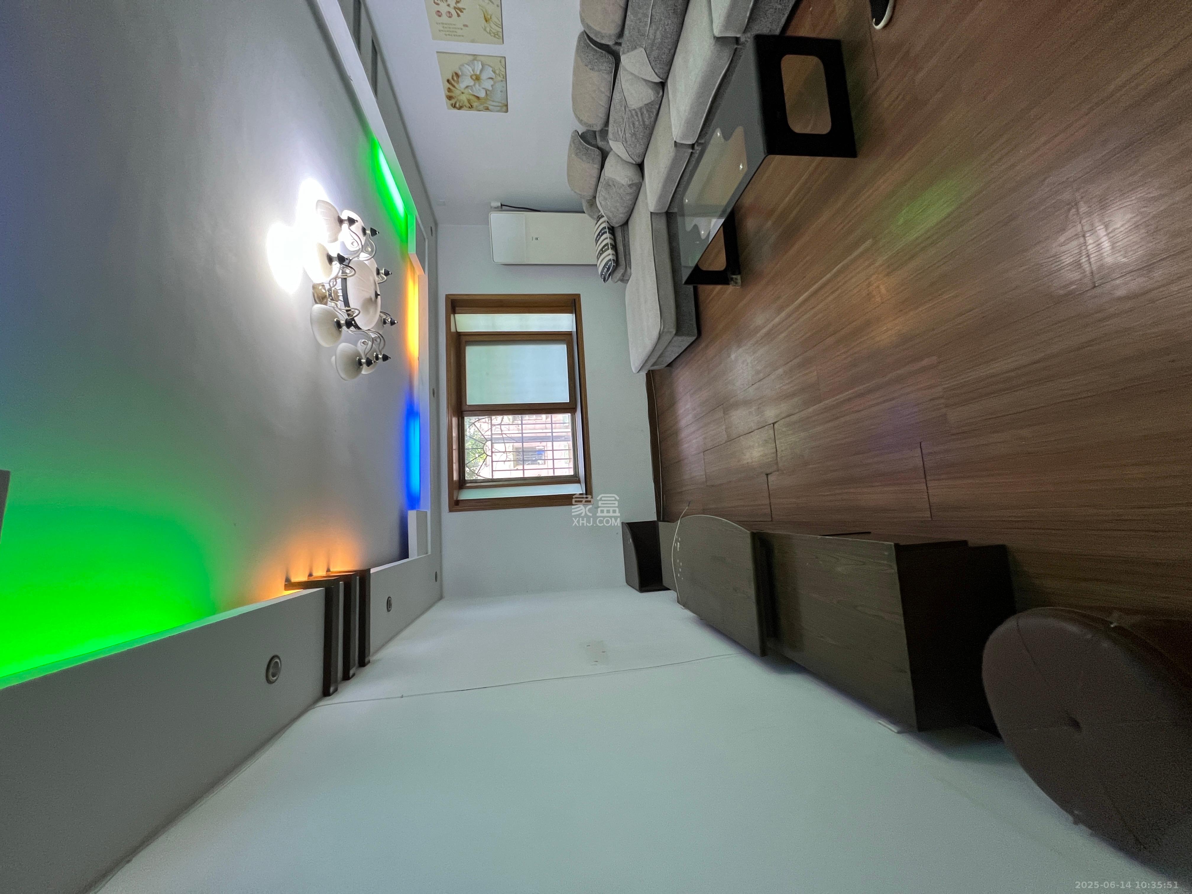 东南明苑 3室2厅2卫 2500.0元/月 东南明苑 3室2厅2卫 2500.0元/月室内图