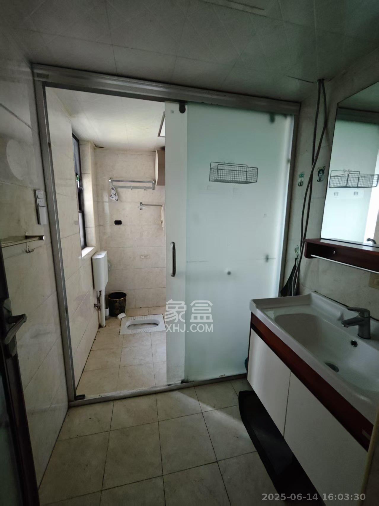 湘水郡(兴旺小爱同学) 3室2厅2卫 2500.0元/月 湘水郡(兴旺小爱同学) 3室2厅2卫 2500.0元/月室内图