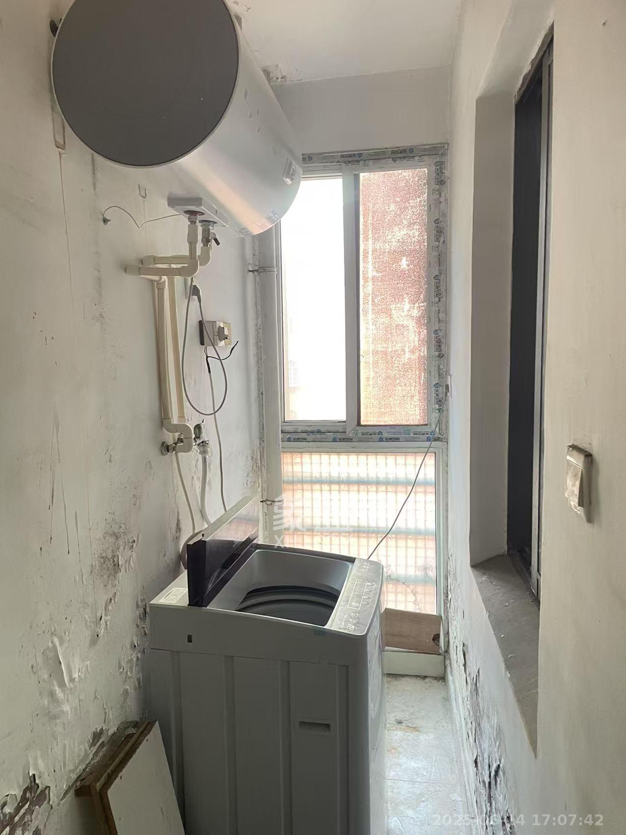 鼎丰前城  2室2厅1卫   1700.00元/月室内图