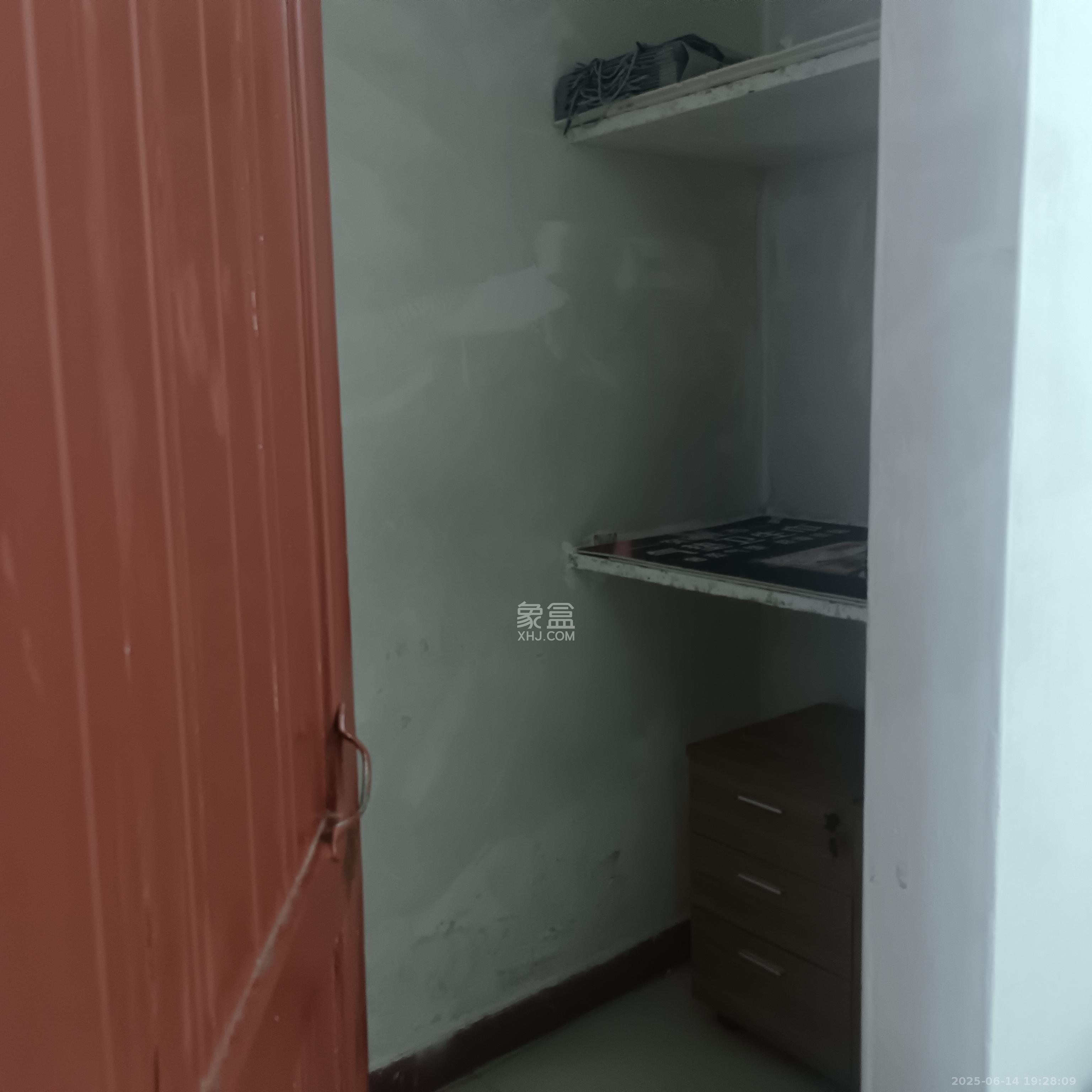 化油器厂宿舍  1室1厅1卫   1500.00元/月室内图