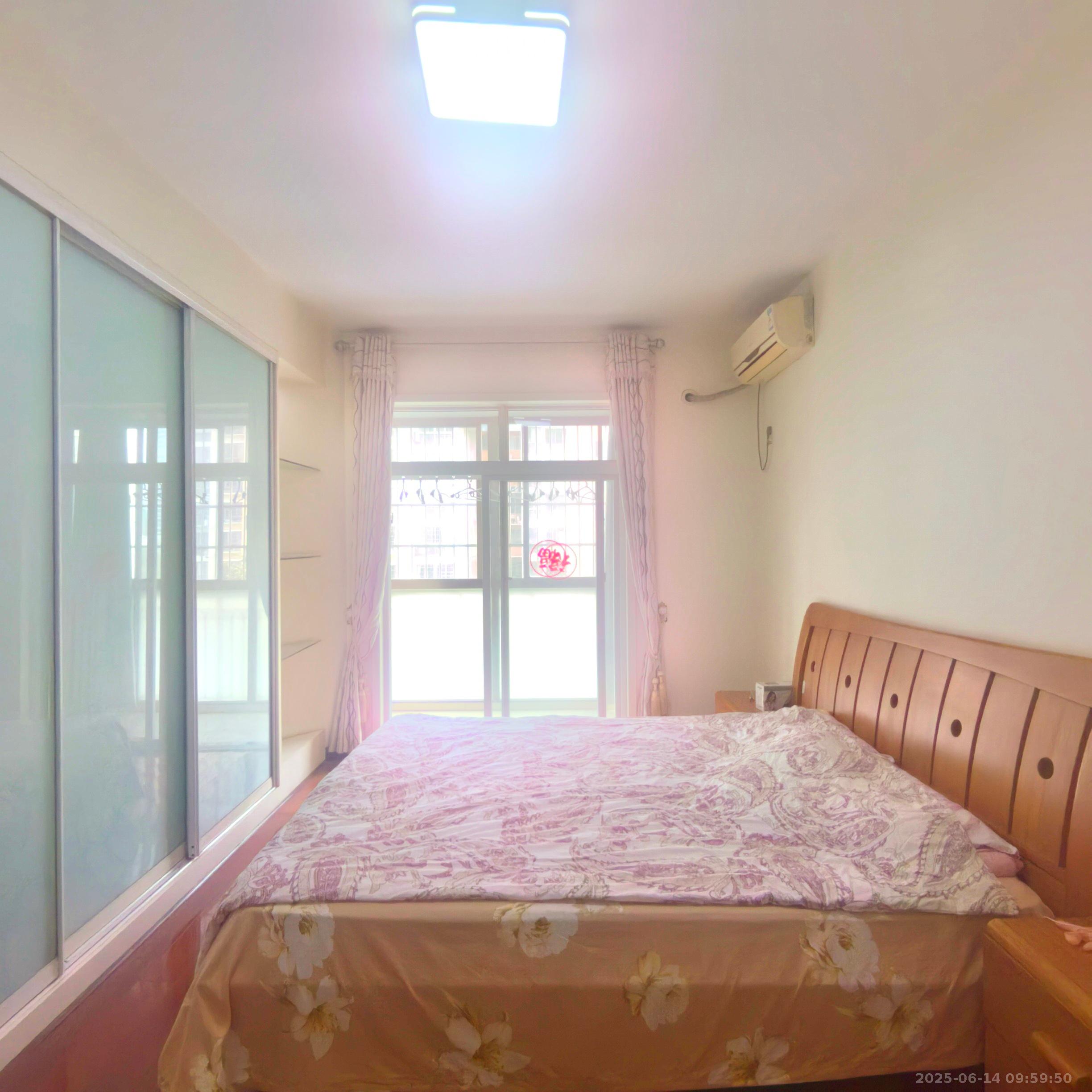 阳光丽景  3室2厅2卫   2200.00元/月室内图