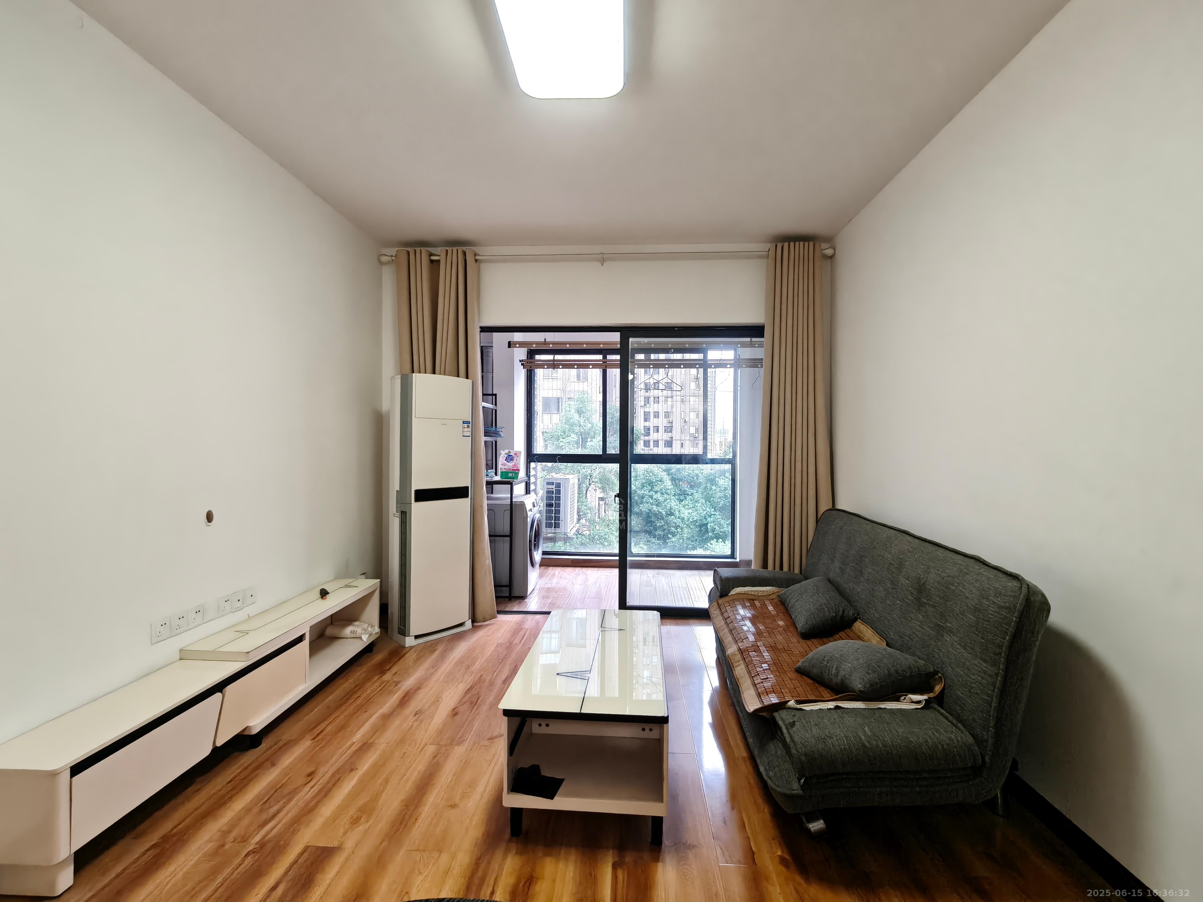 湘银星城 3室2厅1卫 1480.0元/月 湘银星城 3室2厅1卫 1480.0元/月室内图