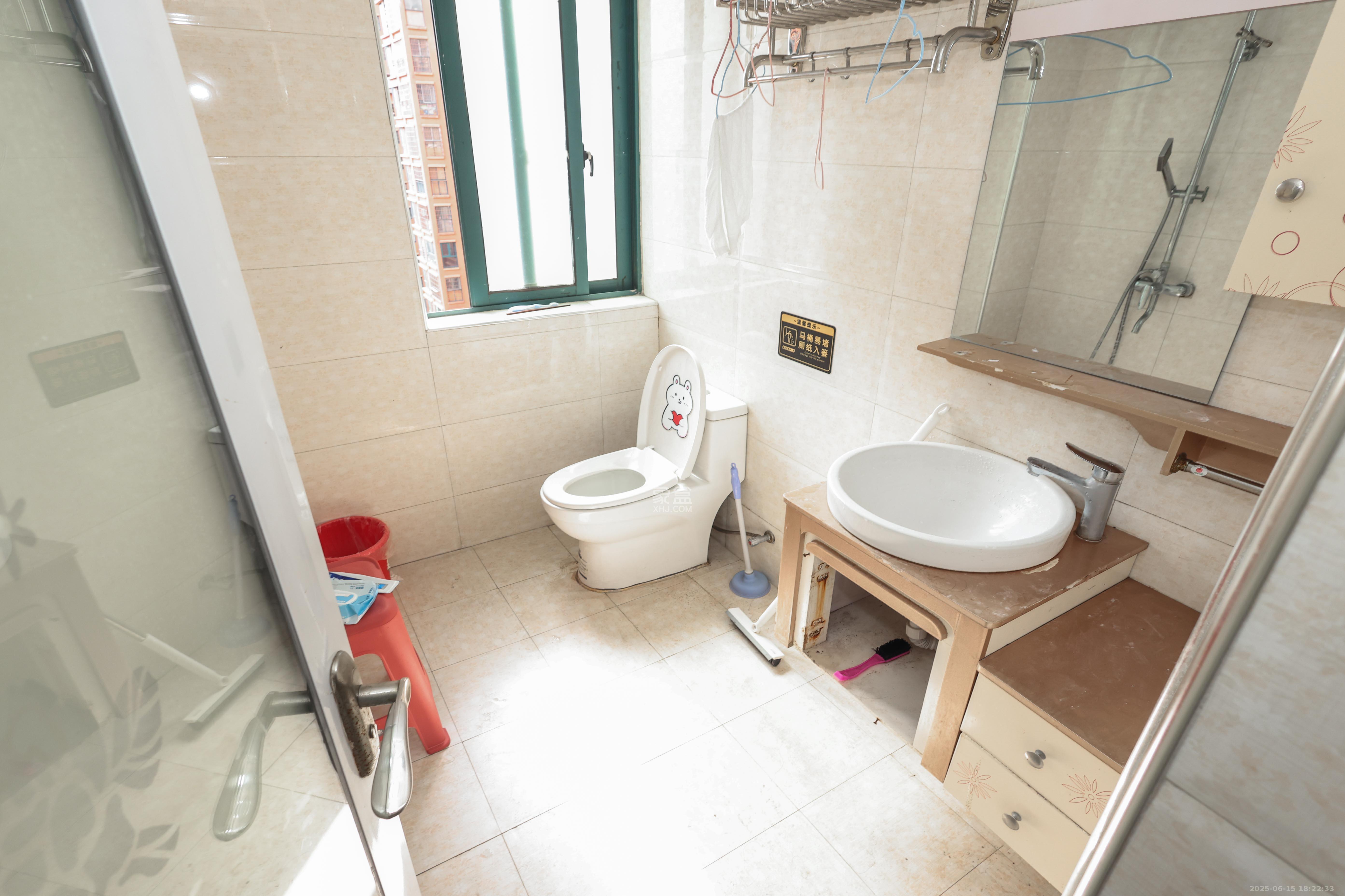 桔洲新苑(桔洲印象)  4室2厅2卫    108.0万 桔洲新苑(桔洲印象)  4室2厅2卫    108.0万卫生间