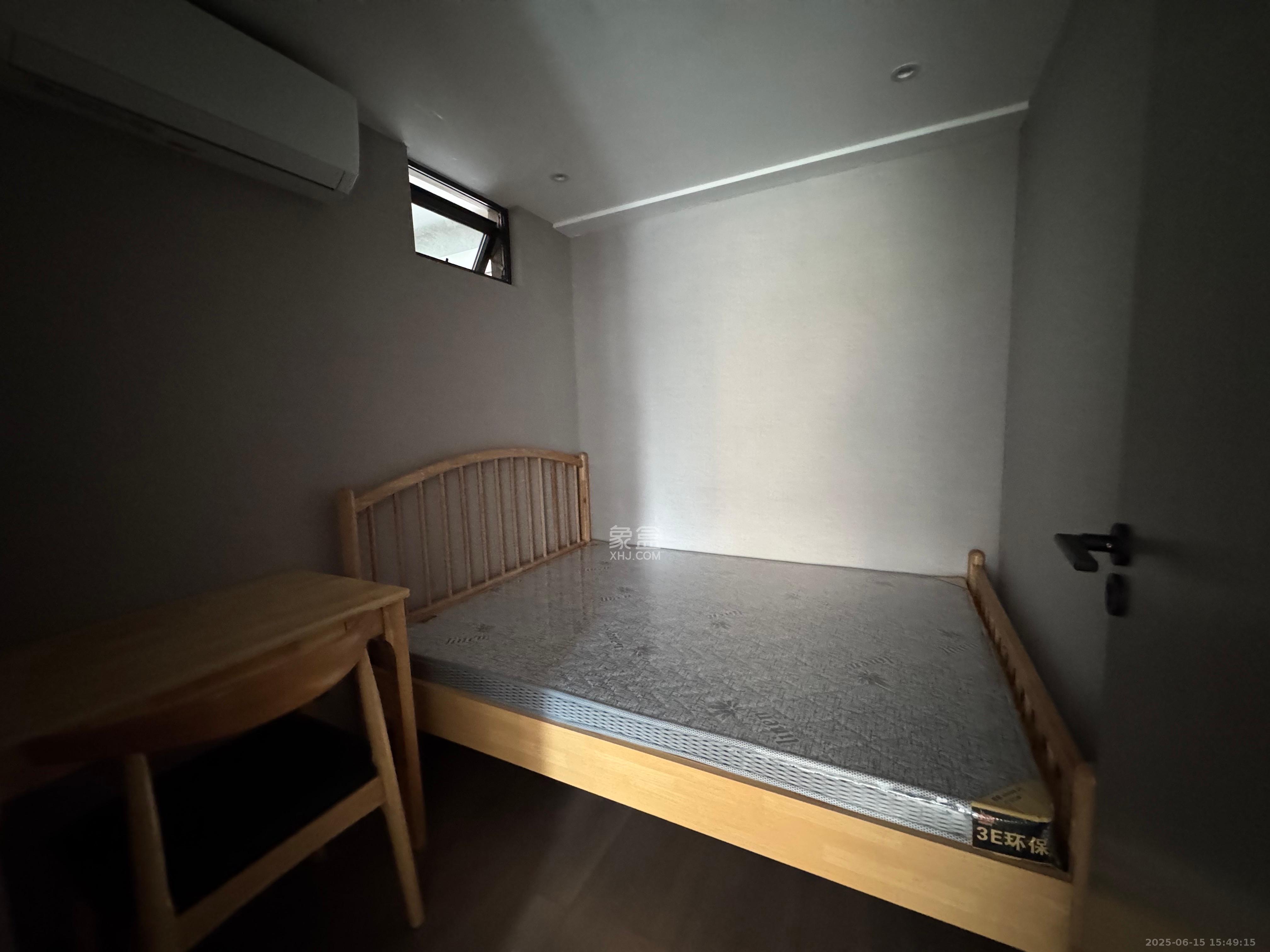 达美涧溪山  2室1厅1卫   2400.00元/月室内图