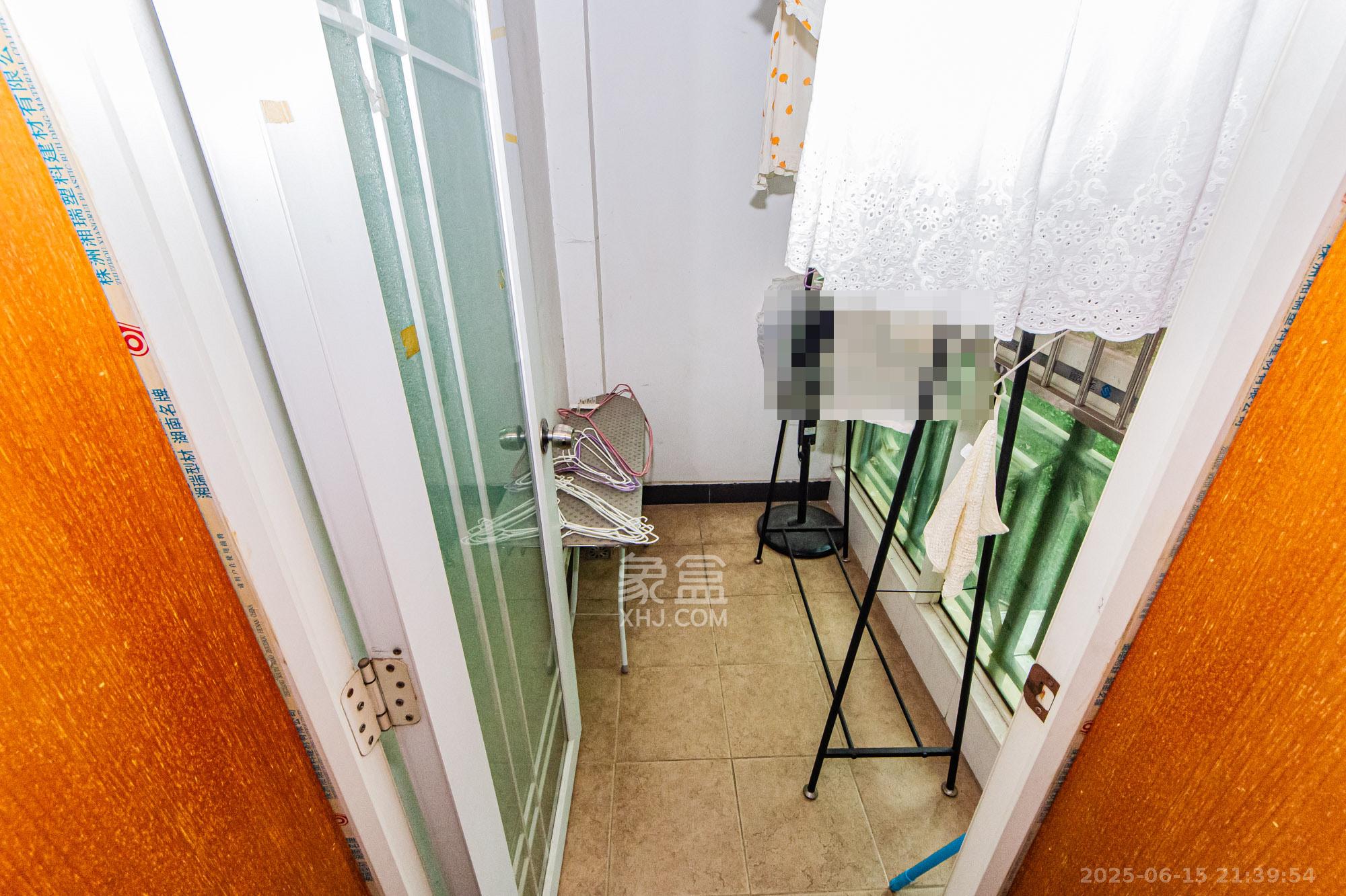 恒鑫澜北湾  4室2厅1卫    88.0万阳台