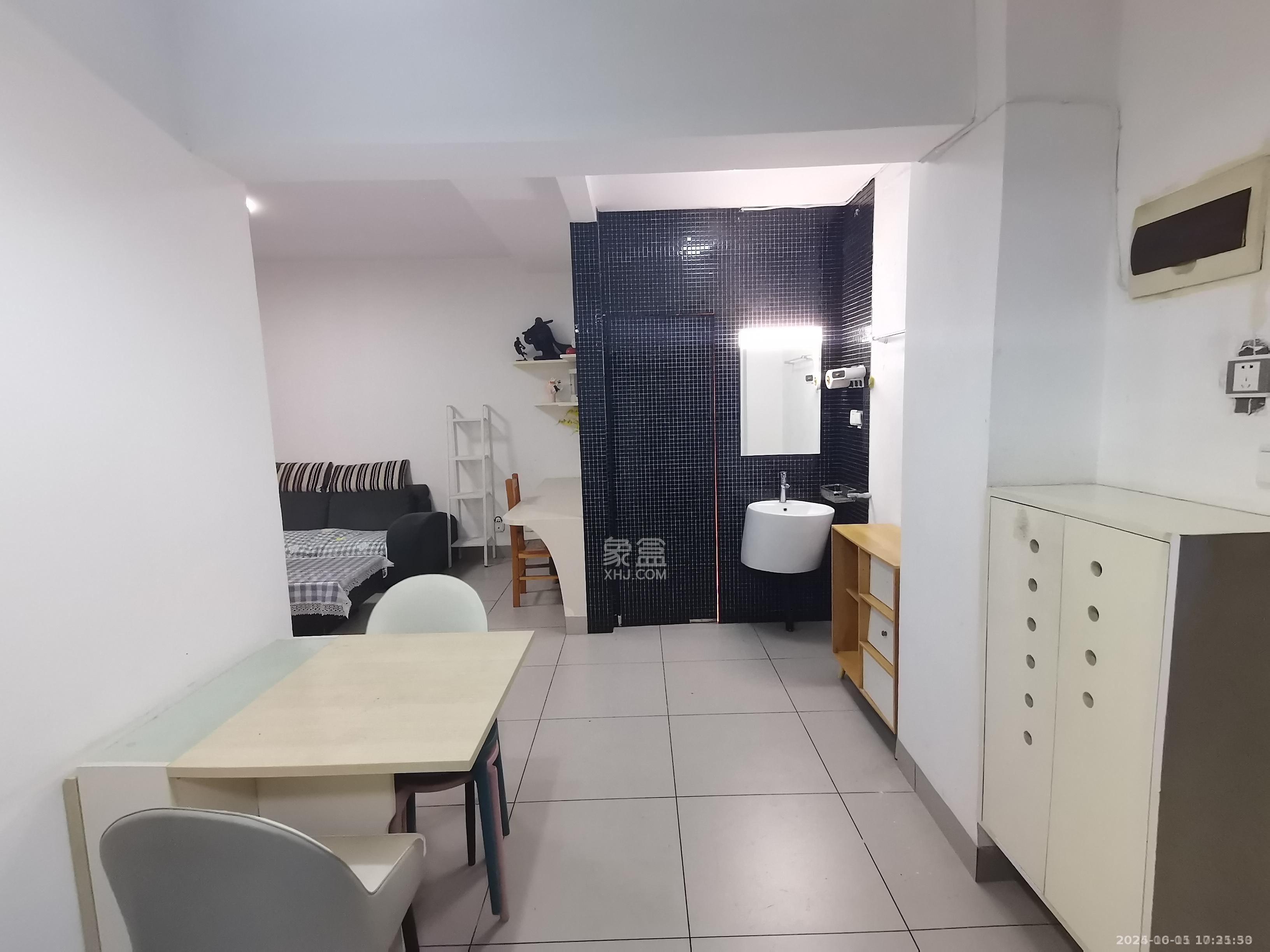 尚格名城向左向右 1室1厅1卫 1400.0元/月 尚格名城向左向右 1室1厅1卫 1400.0元/月室内图