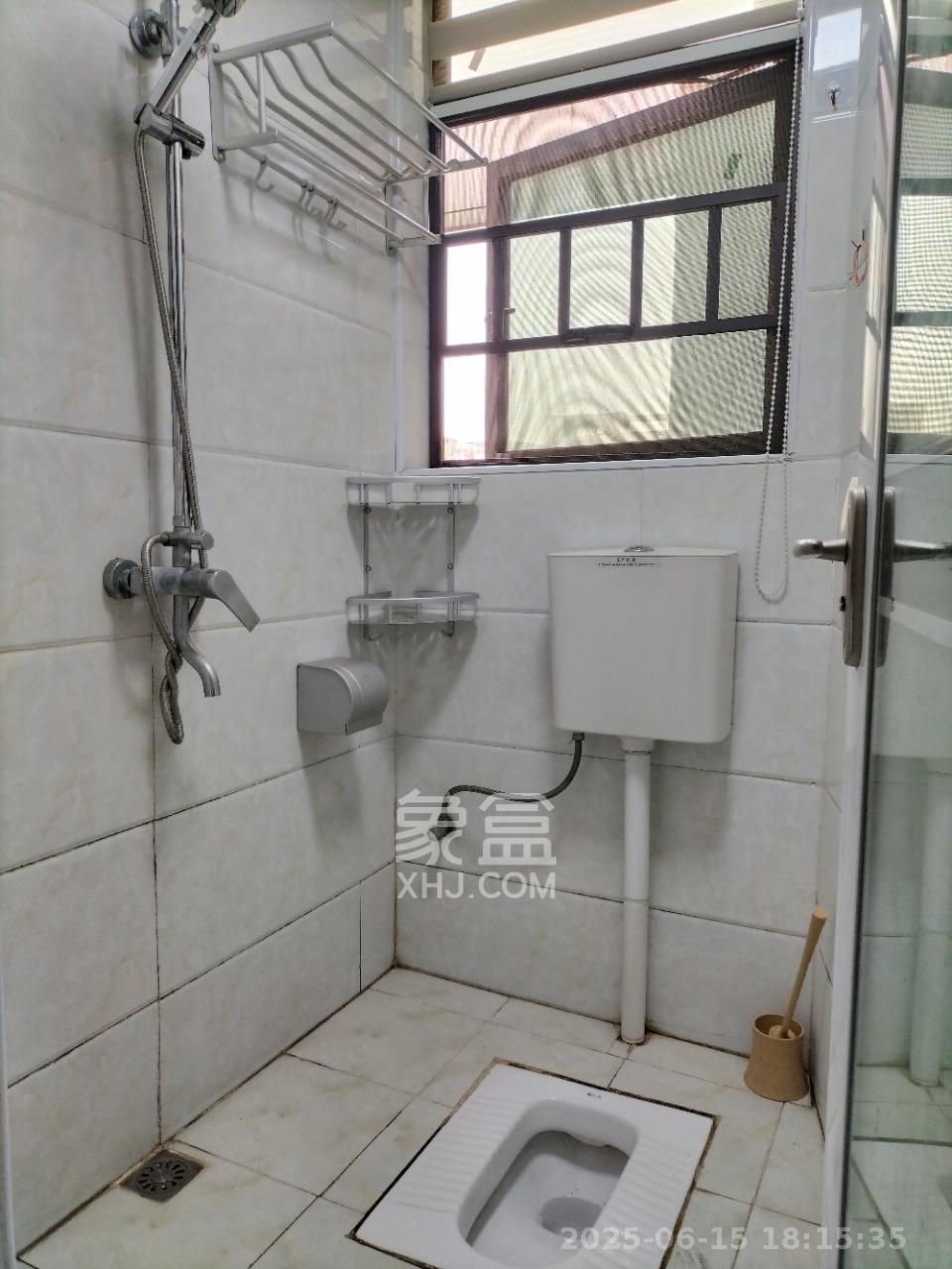 麓山枫情  2室2厅1卫   2200.00元/月室内图