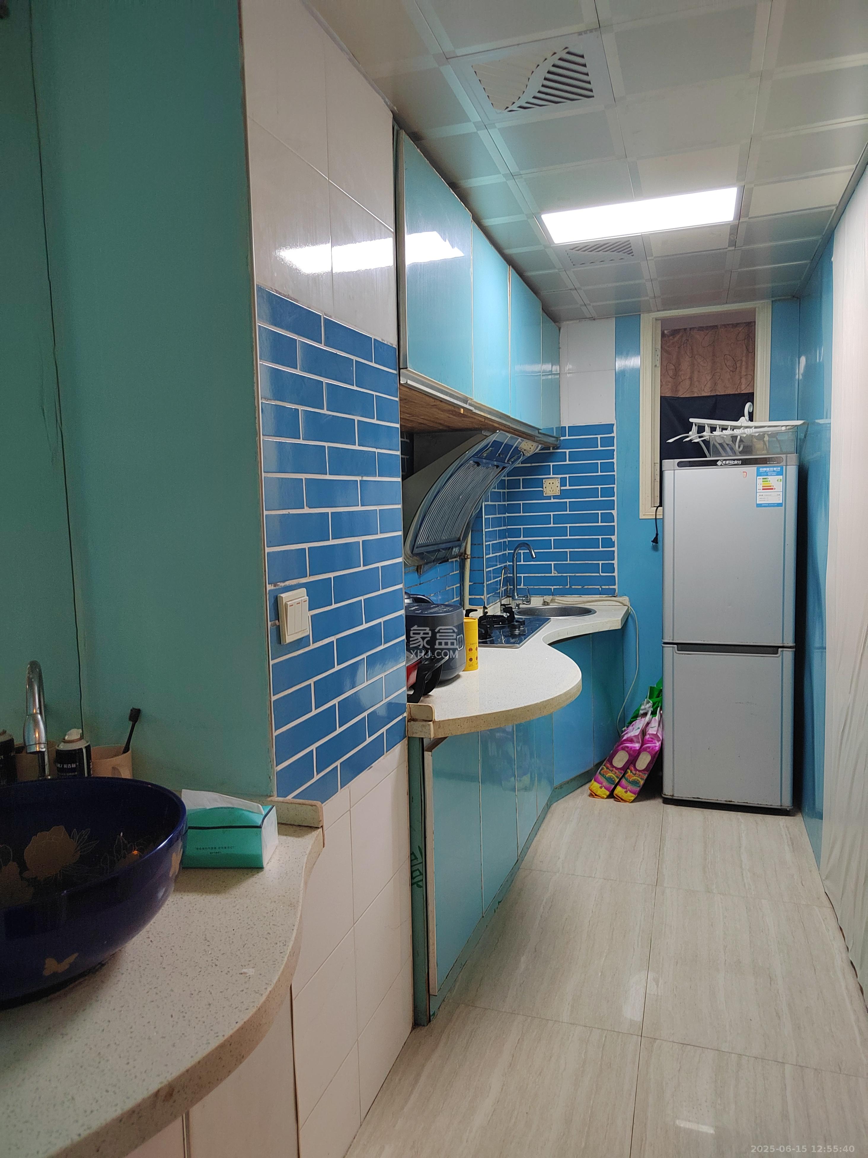 满庭芳小区 1室1厅1卫 1650.0元/月 满庭芳小区 1室1厅1卫 1650.0元/月室内图