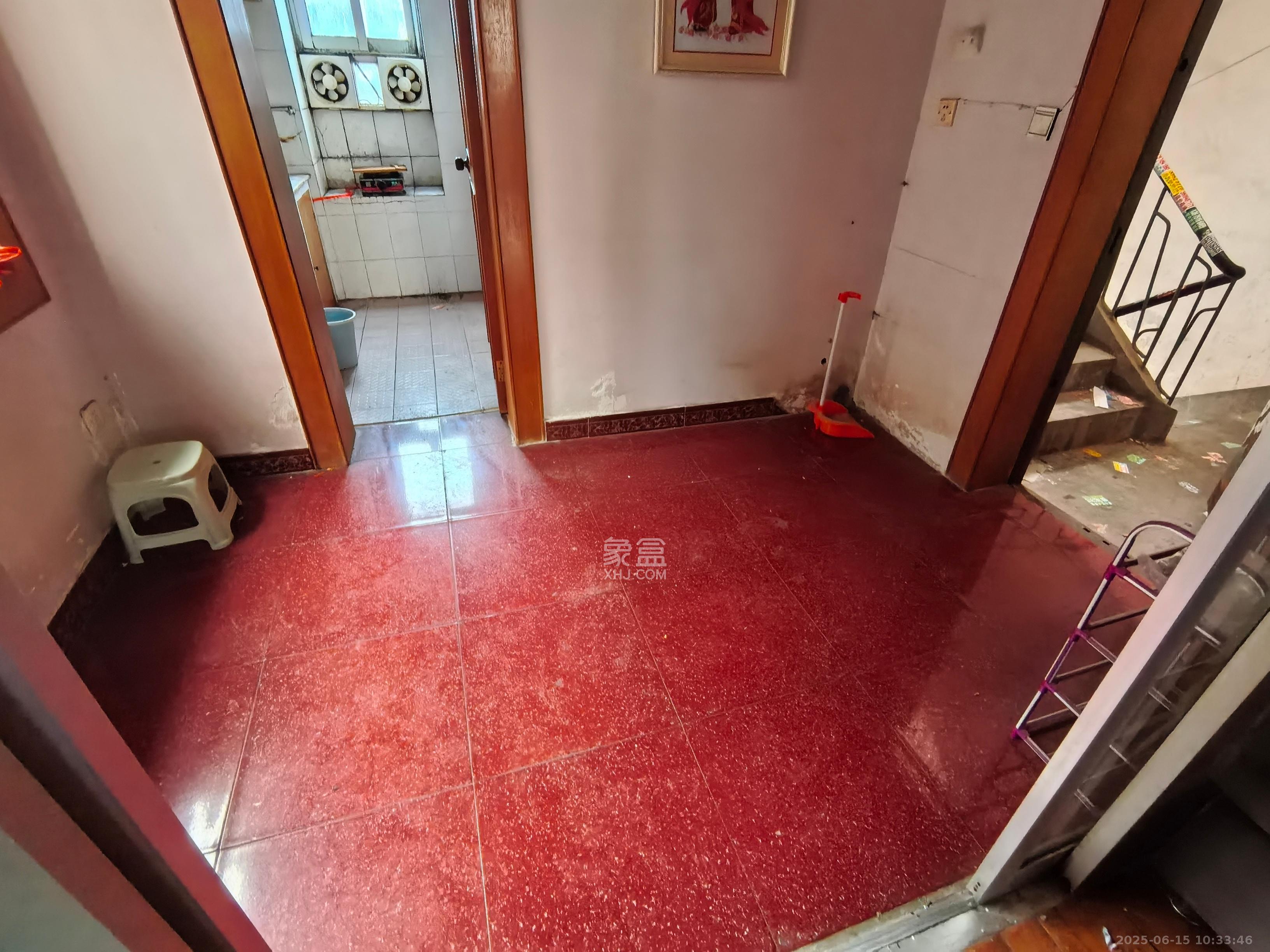 省进出口公司宿舍 2室1厅1卫 1400.0元/月 省进出口公司宿舍 2室1厅1卫 1400.0元/月室内图