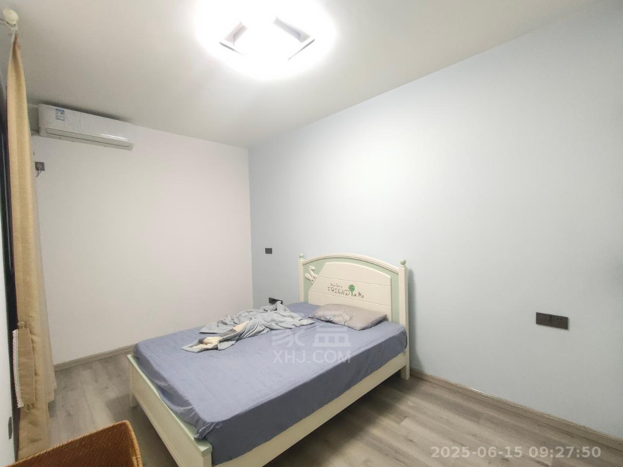 湘银星城  2室2厅1卫    2200.0元/月 湘银星城  2室2厅1卫    2200.0元/月室内图