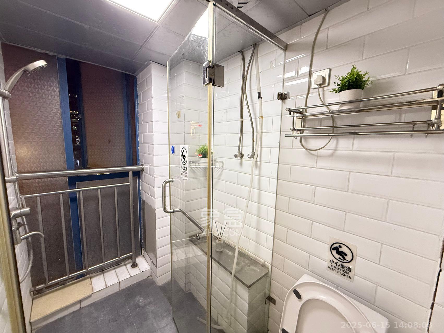 东一国际 1室1厅1卫 2380.0元/月 东一国际 1室1厅1卫 2380.0元/月室内图