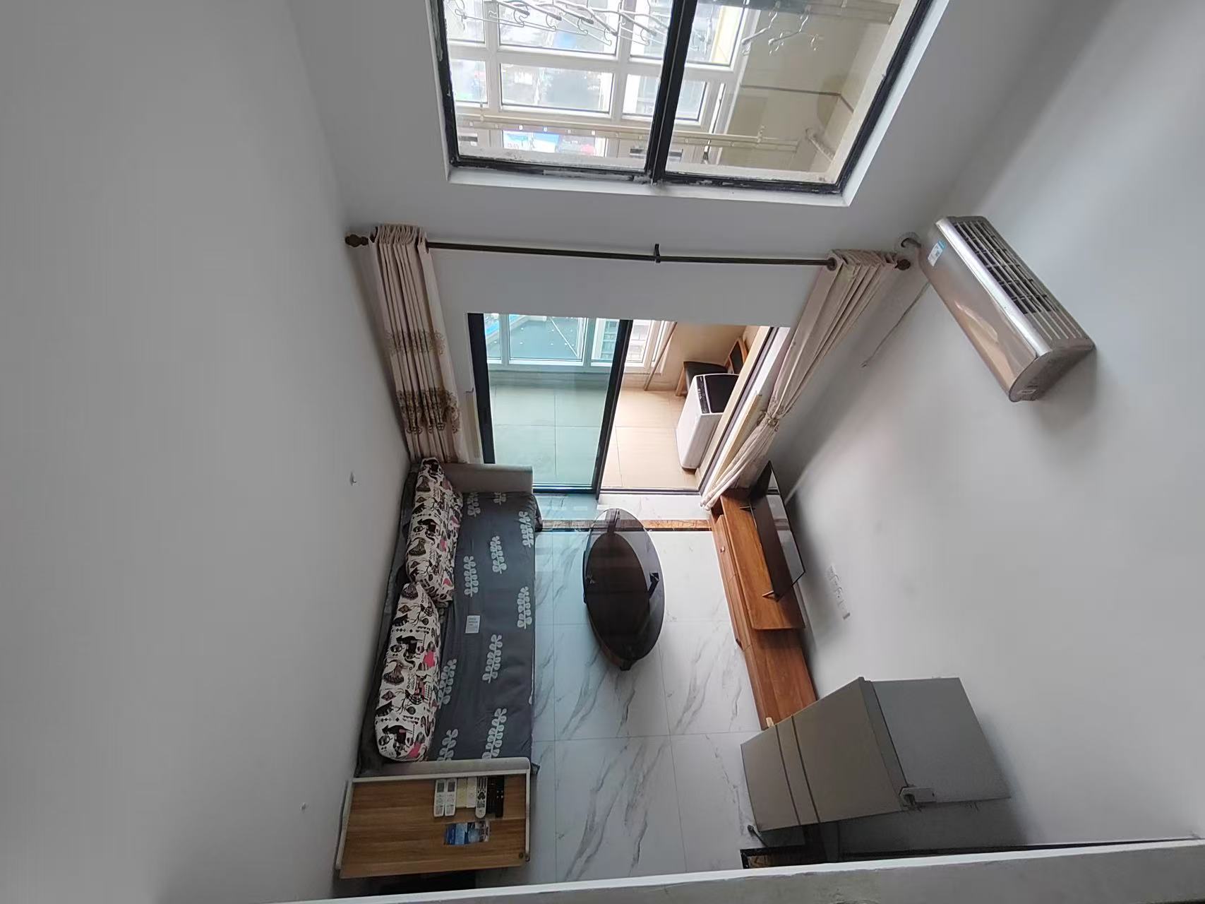 碧桂园一、二期(中央首府) 2室2厅2卫 2400.0元/月 碧桂园一、二期(中央首府) 2室2厅2卫 2400.0元/月室内图