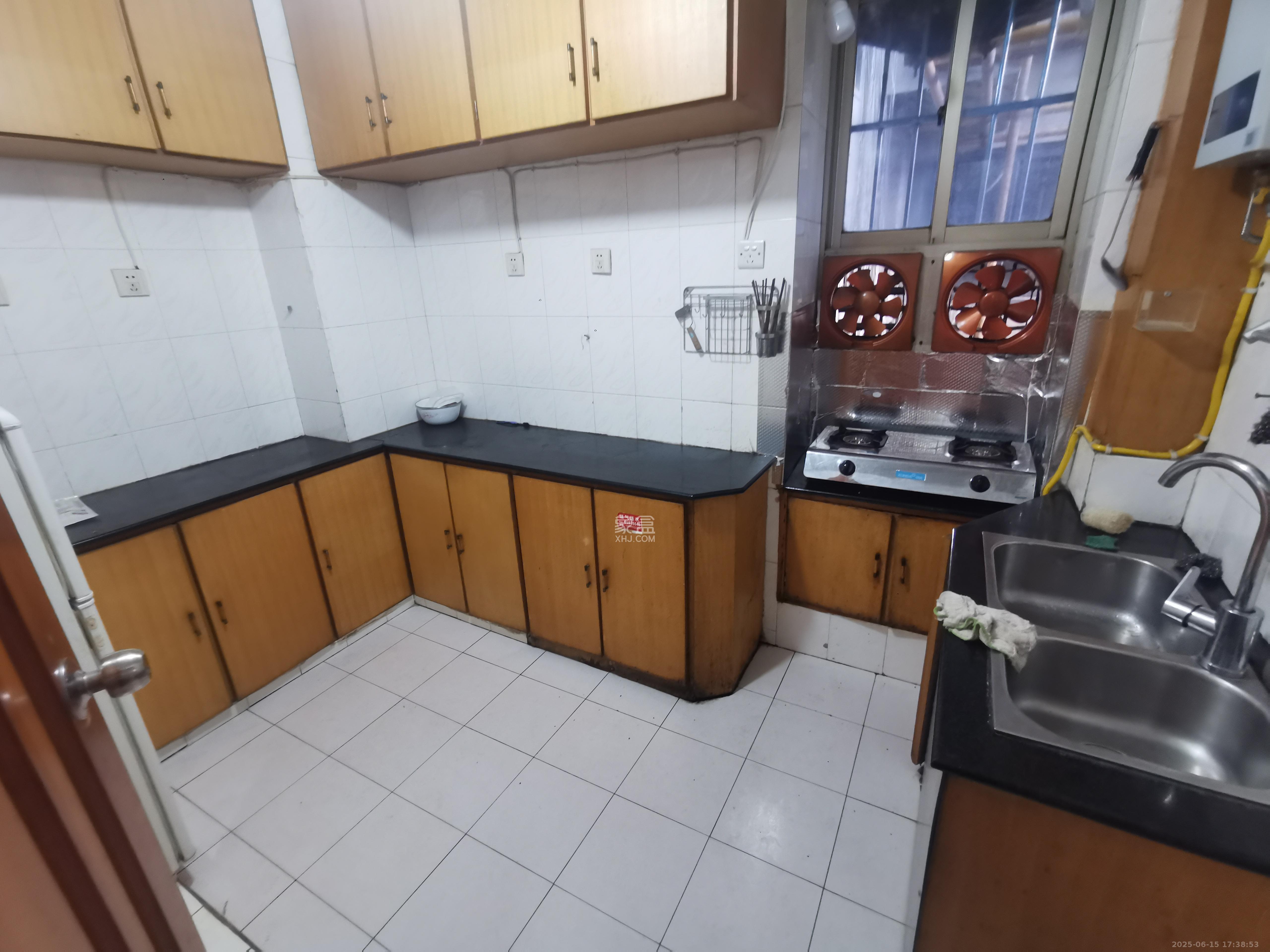 学院新村 3室1厅1卫 3600.0元/月 学院新村 3室1厅1卫 3600.0元/月室内图