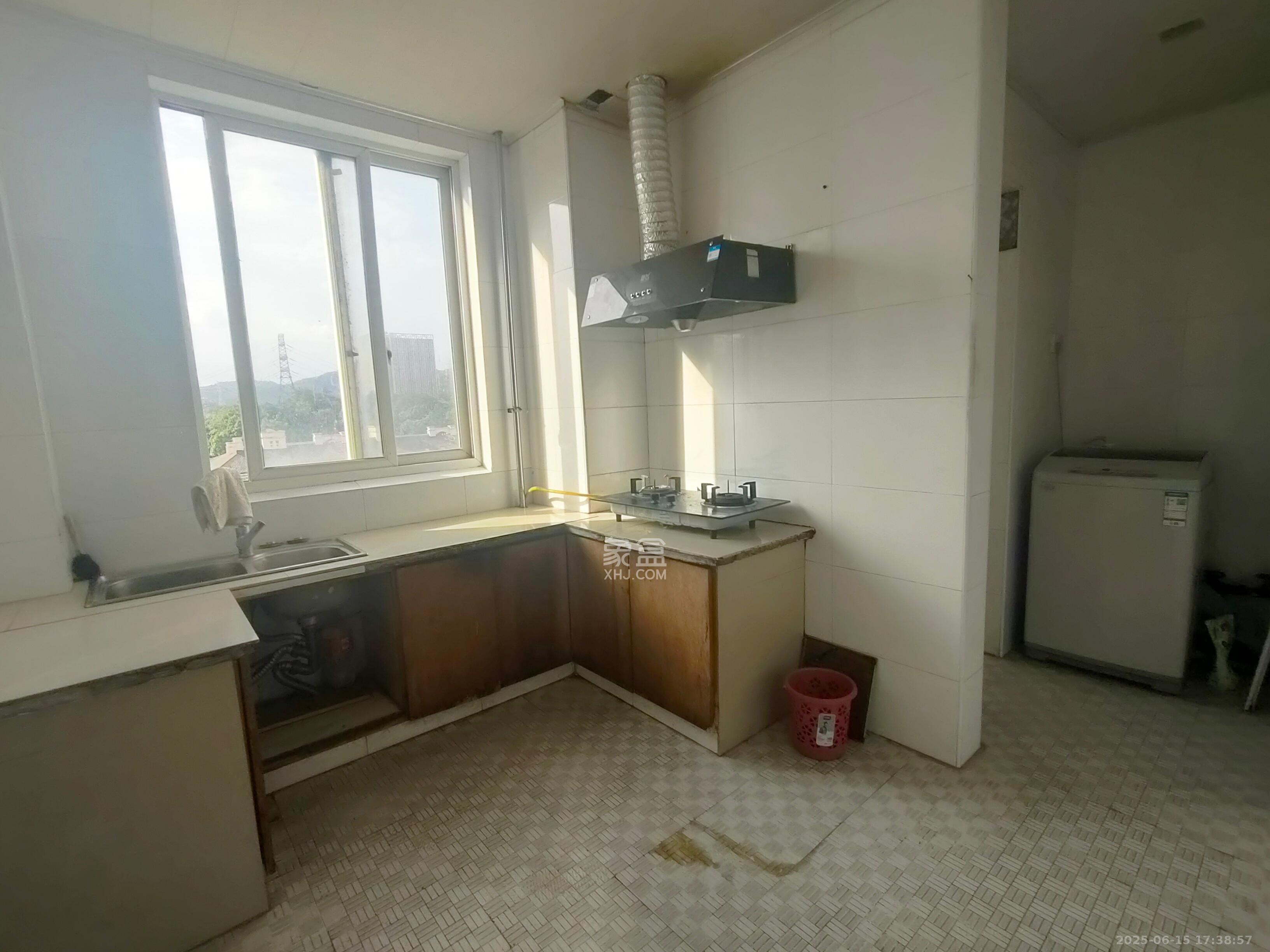 楚江华庭(楚轩公馆) 5室2厅2卫 2400.0元/月 楚江华庭(楚轩公馆) 5室2厅2卫 2400.0元/月室内图