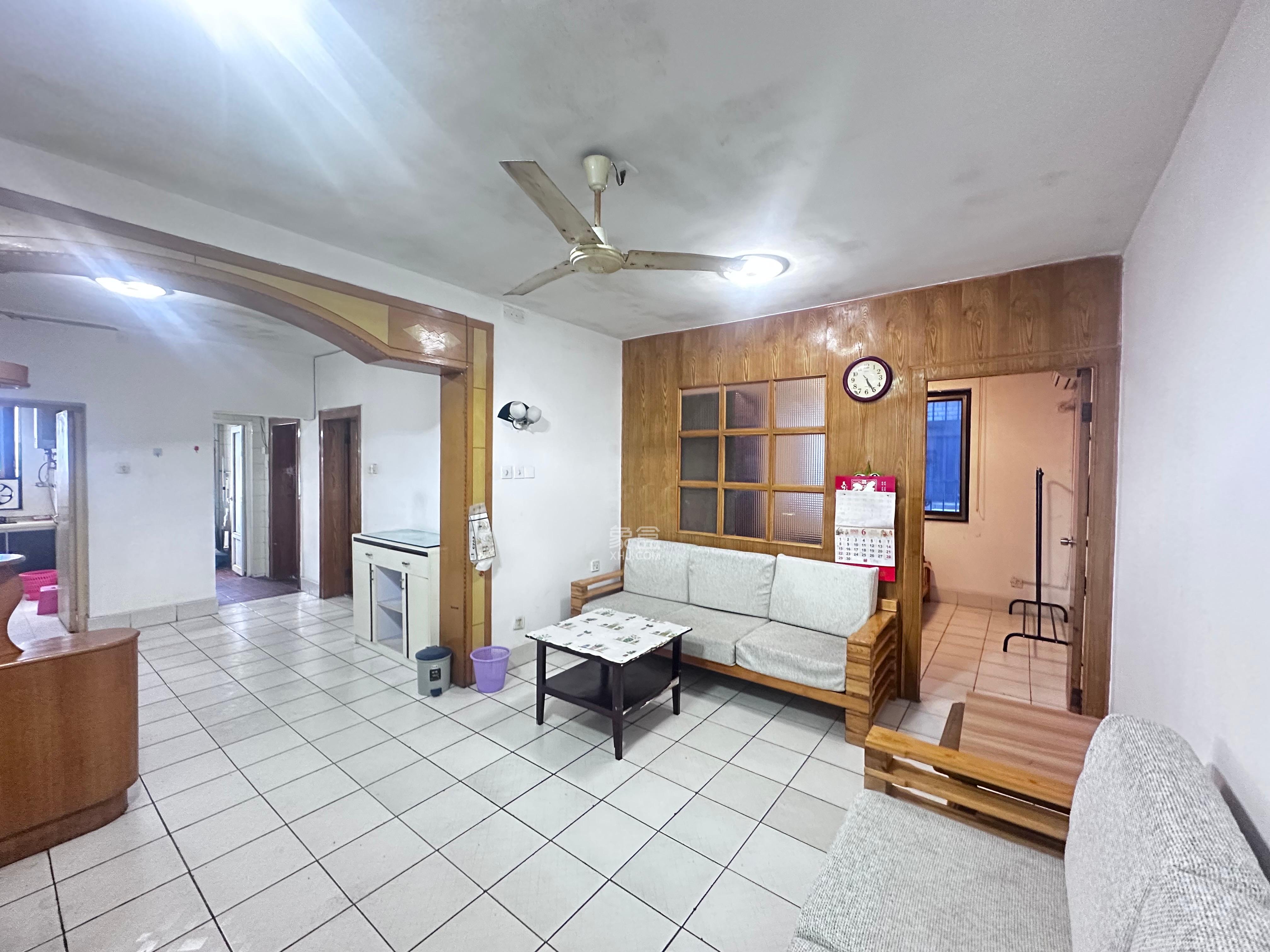 紫薇公寓  3室2厅1卫    2000.0元/月 紫薇公寓  3室2厅1卫    2000.0元/月