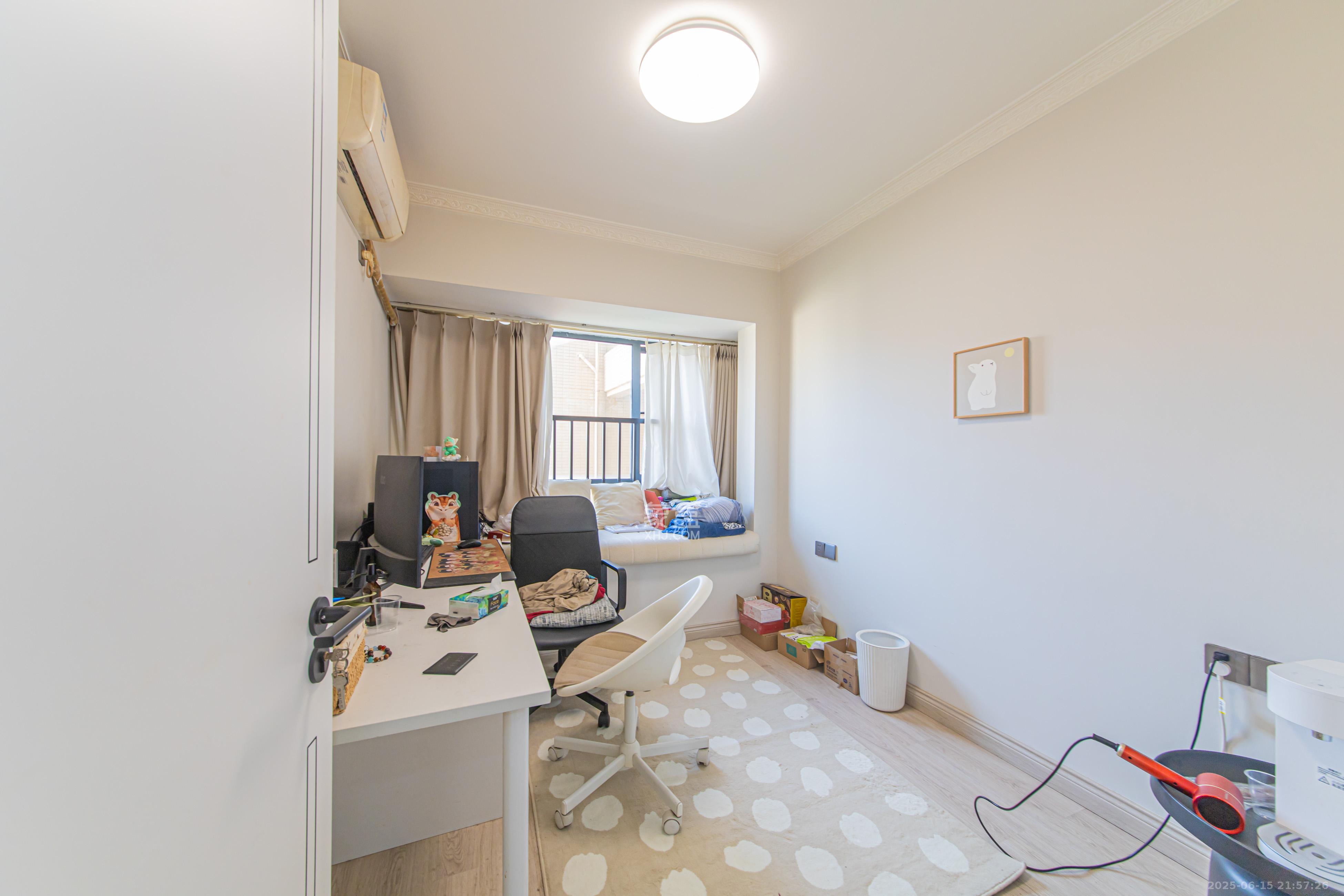 中建芙蓉嘉苑 3室2厅2卫 115.0万 中建芙蓉嘉苑 3室2厅2卫 115.0万卧室